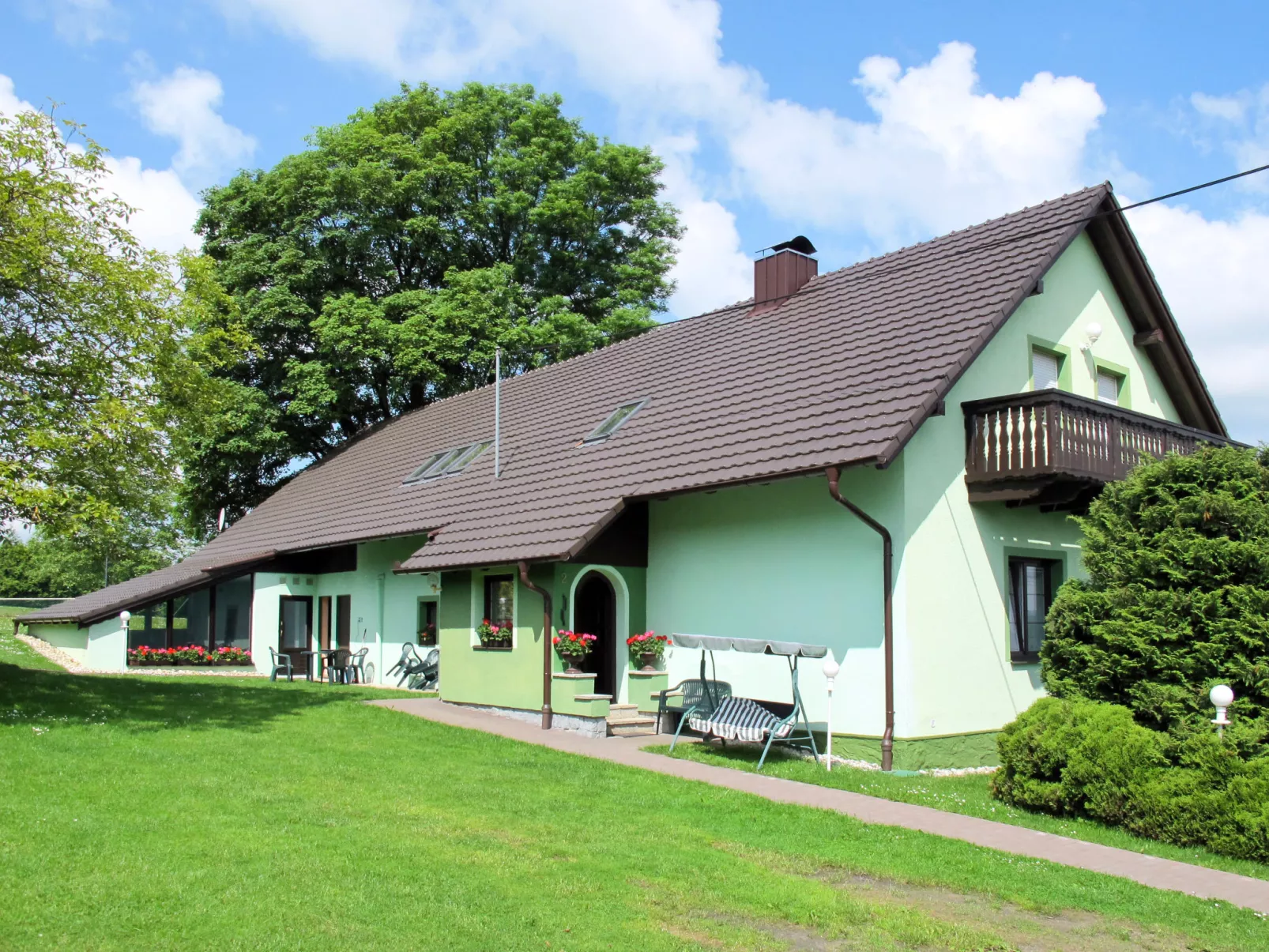 Haus Polivka-Outside