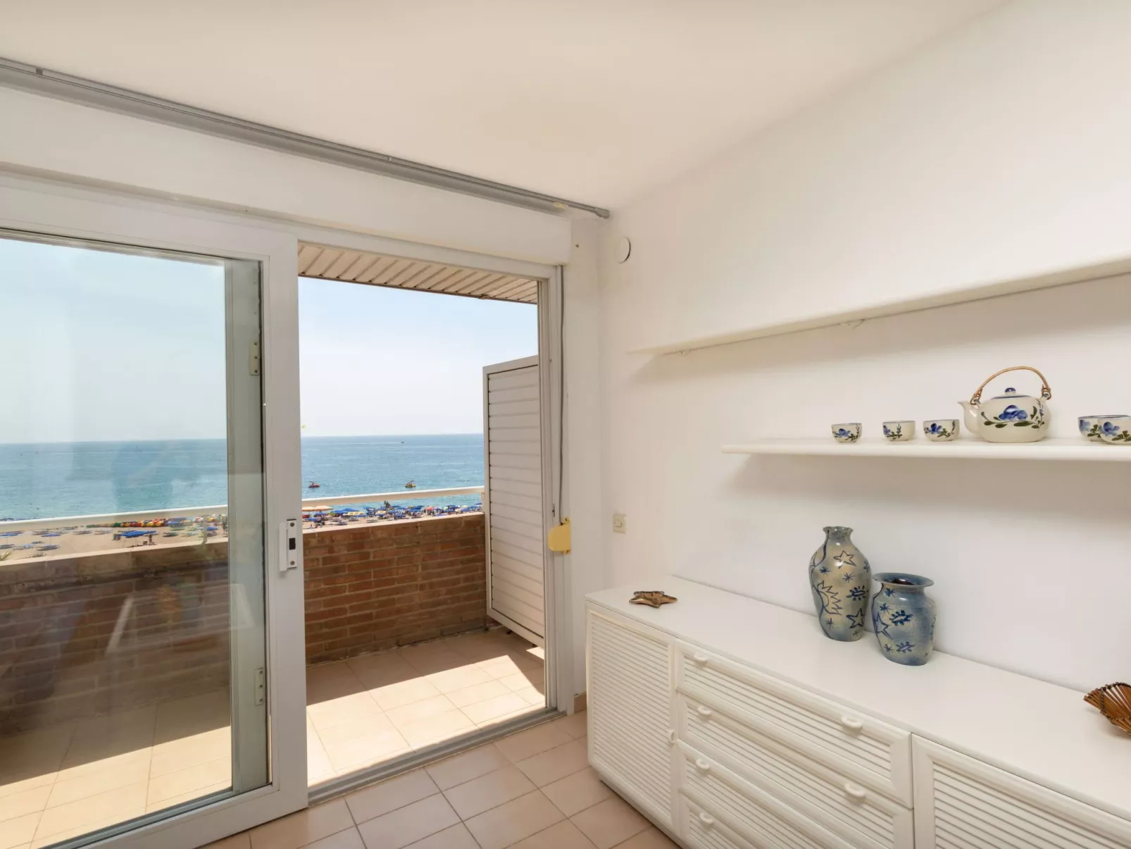 Caravela Beach-Inside