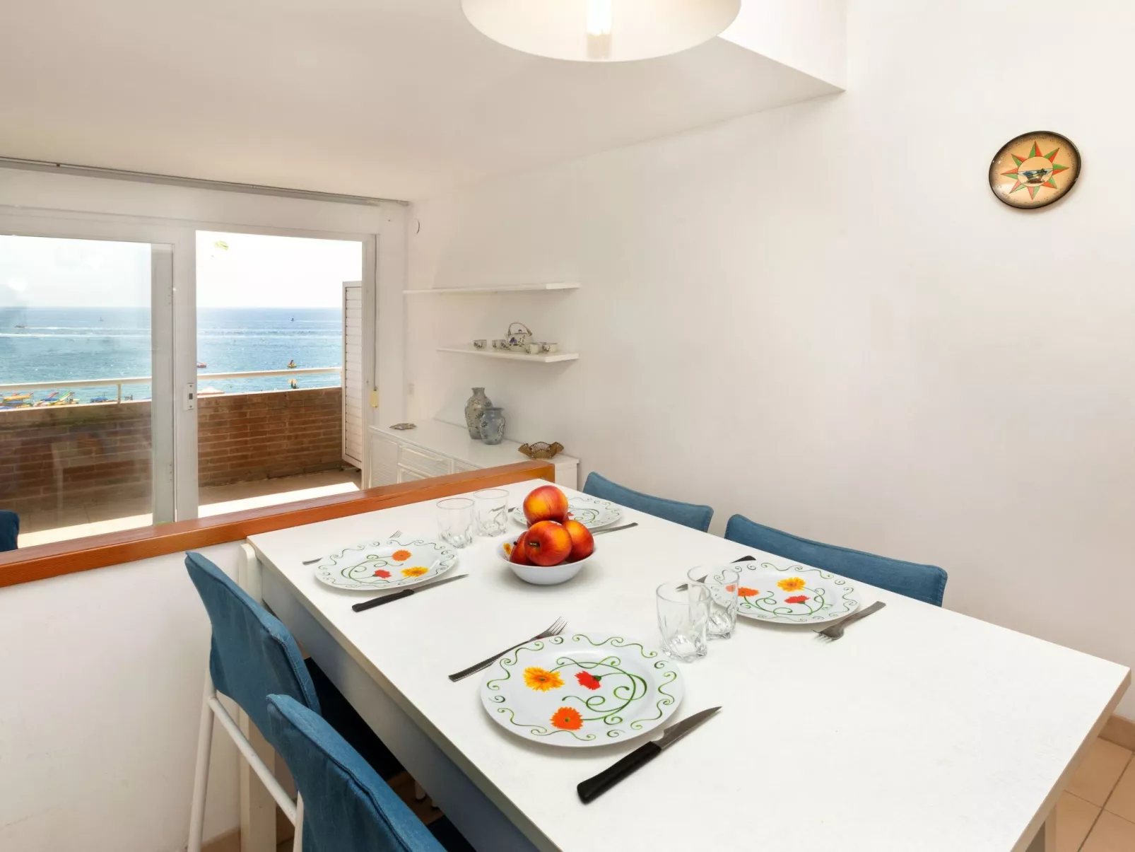 Caravela Beach-Inside