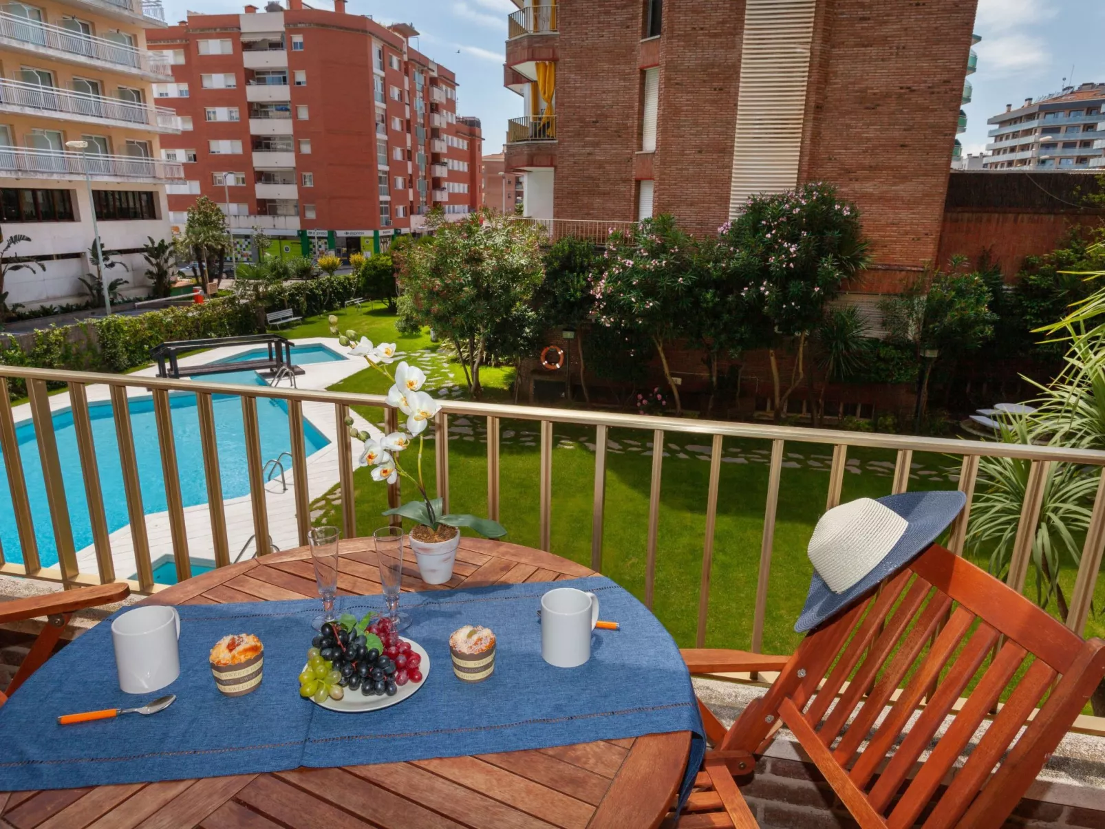 Las Americas-Inside