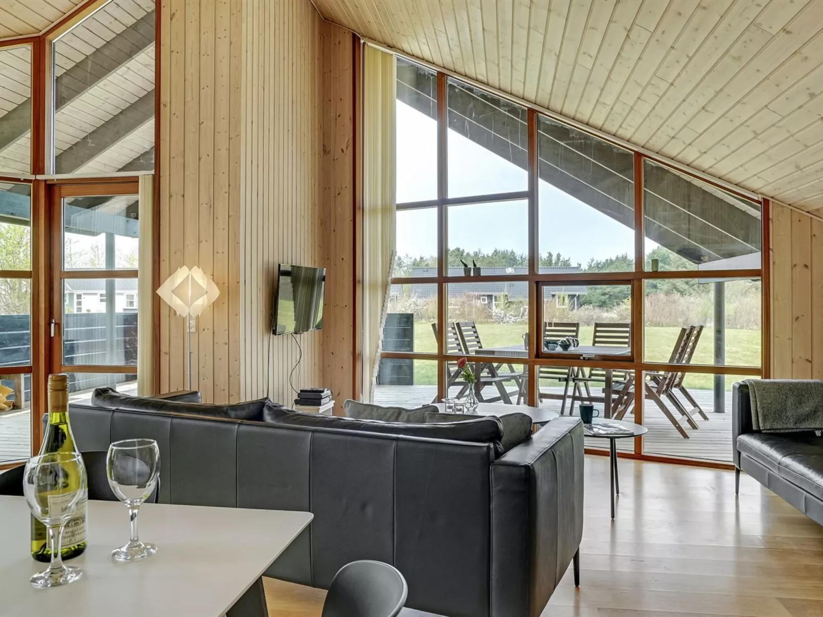 "Harri" - 850m from the sea-Inside