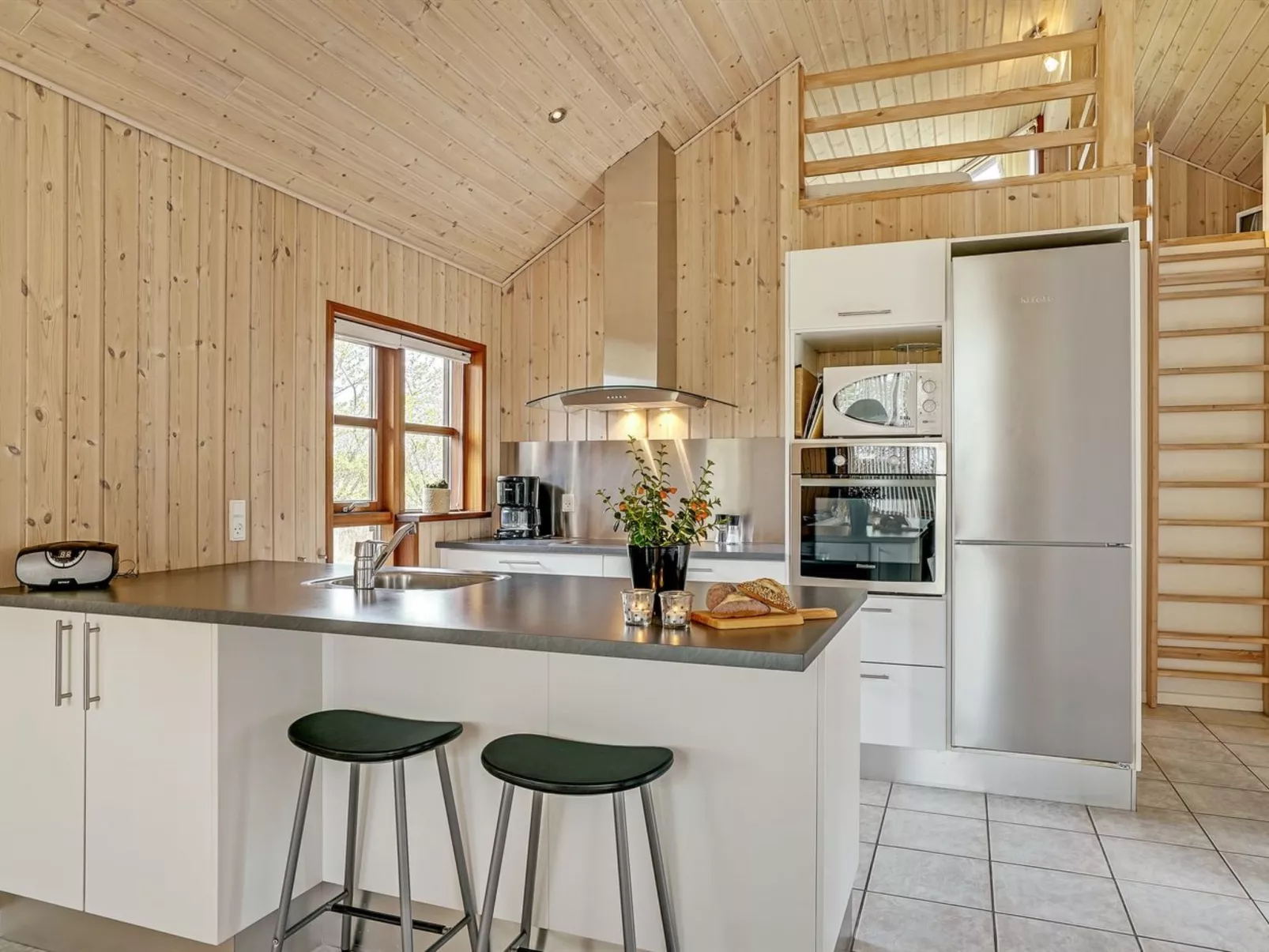 "Harri" - 850m from the sea-Inside
