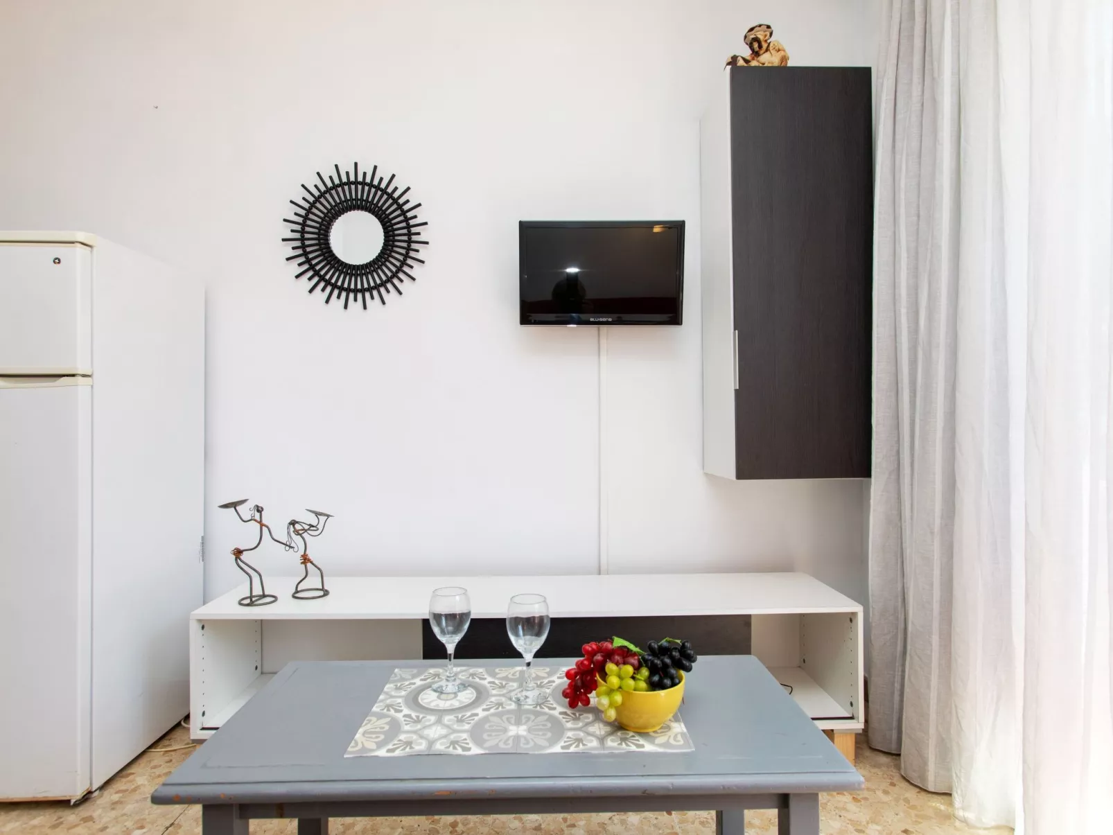 Cosy Lloret-Inside