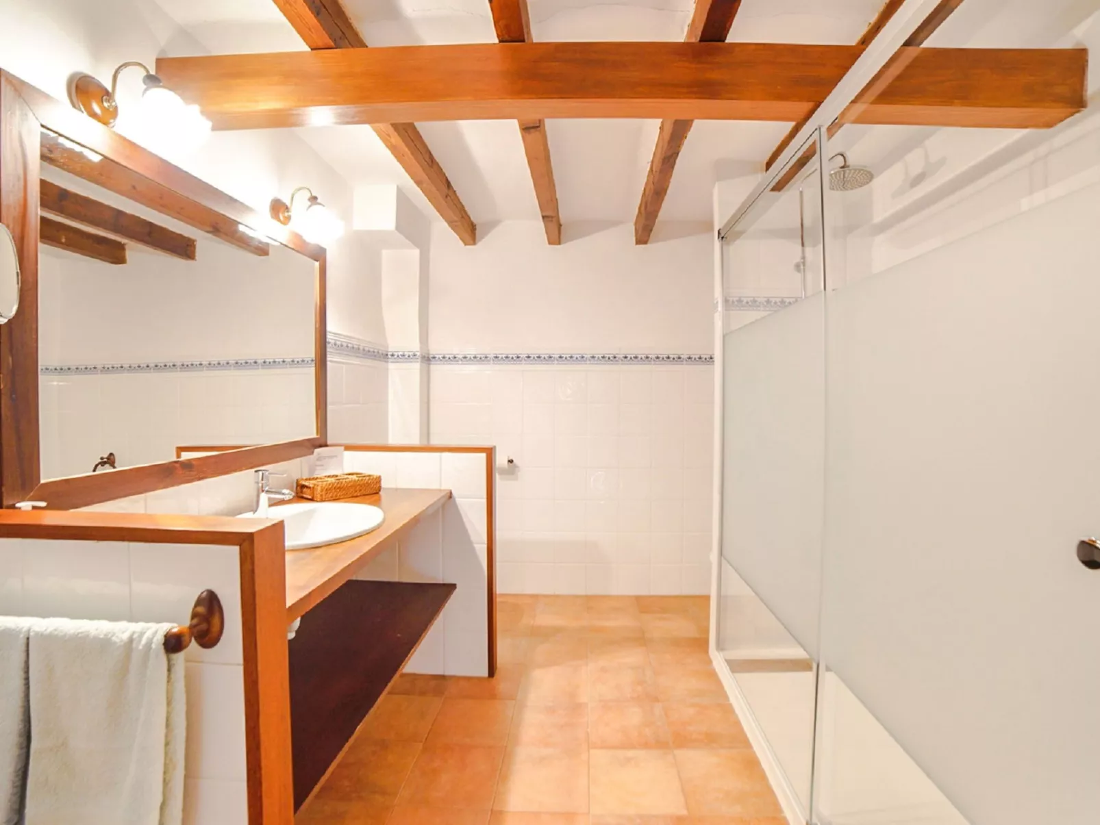 Cas Frare ESB100-Inside