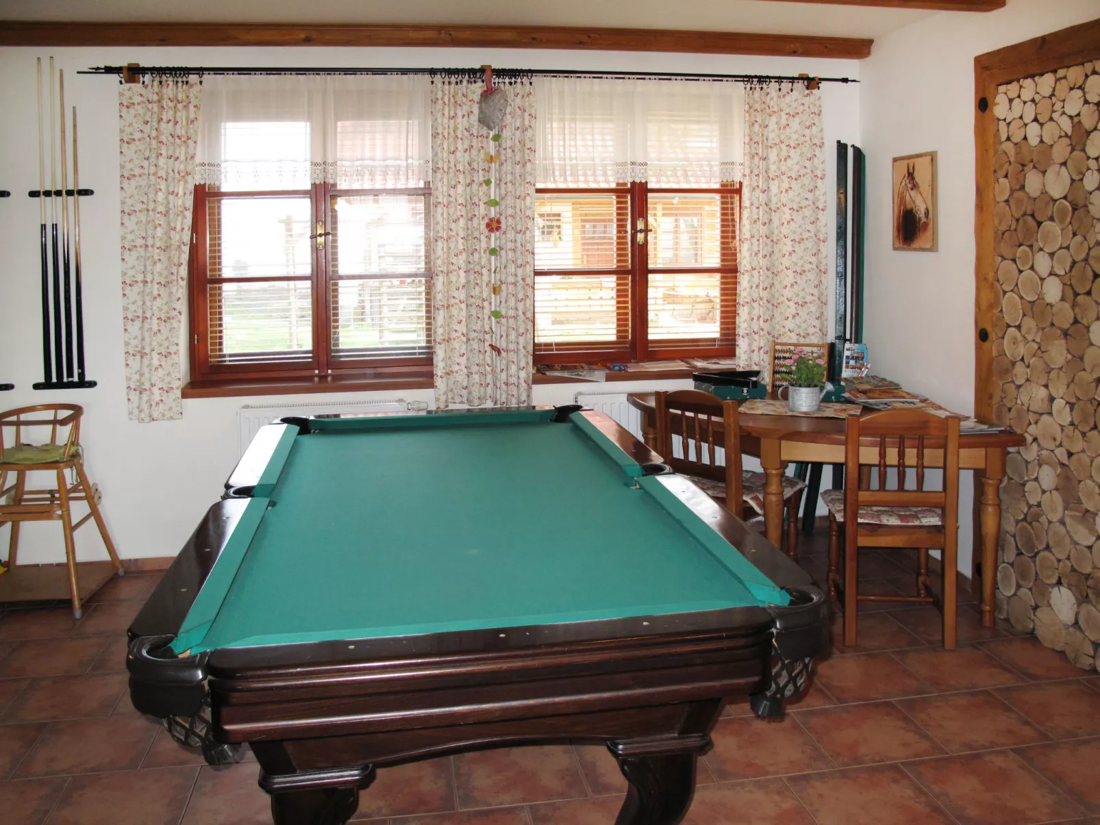 Růžovka-Inside