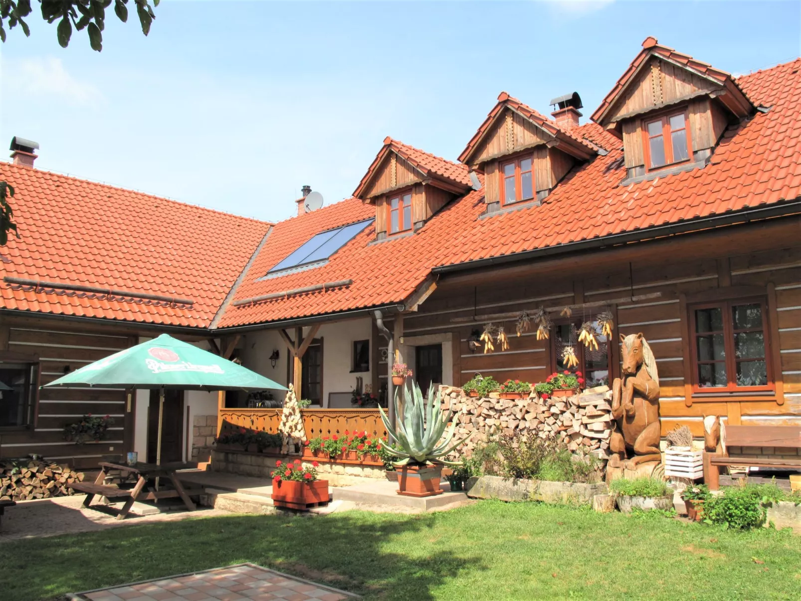 Růžovka-Outside