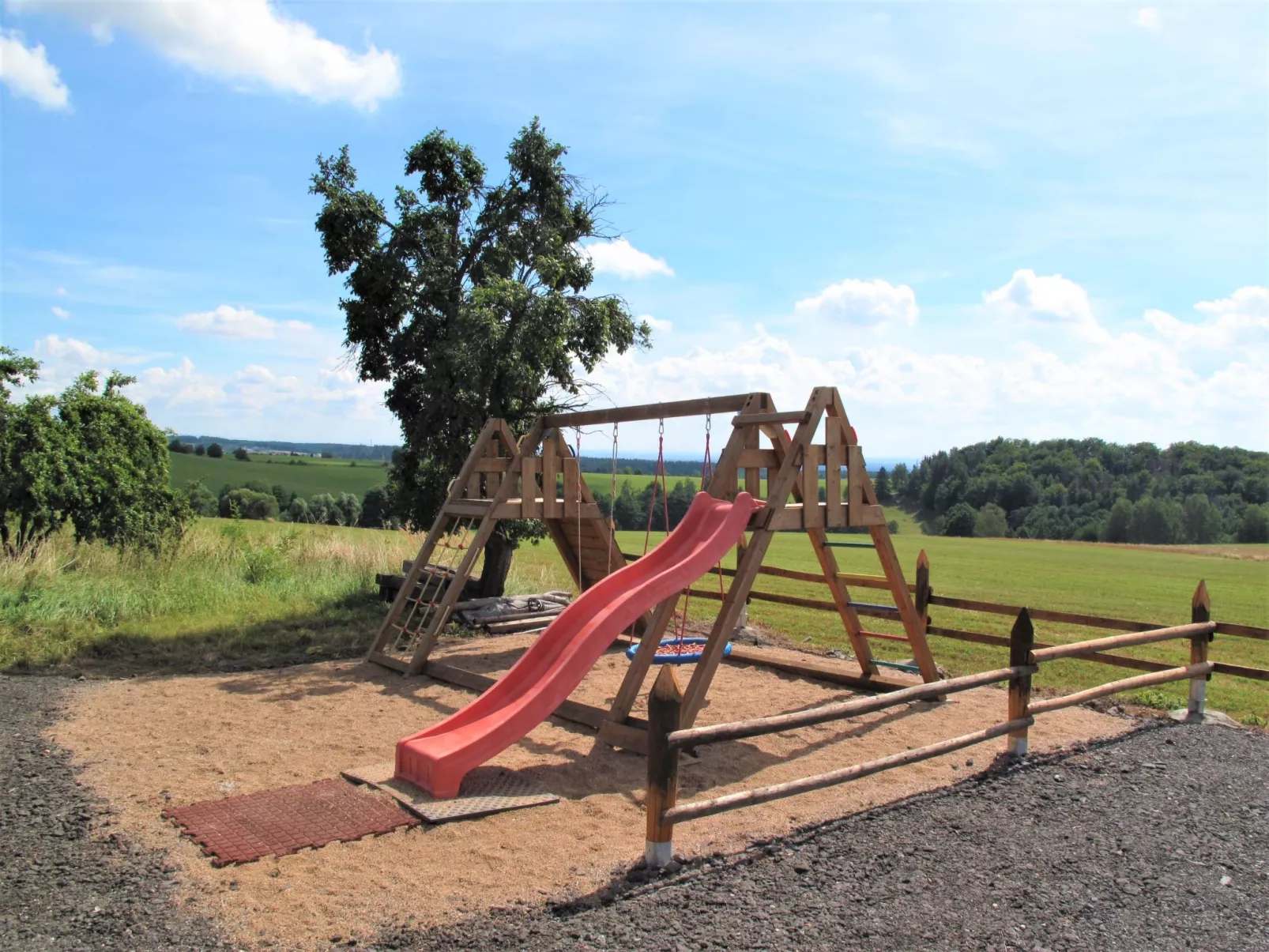Růžovka-Outside