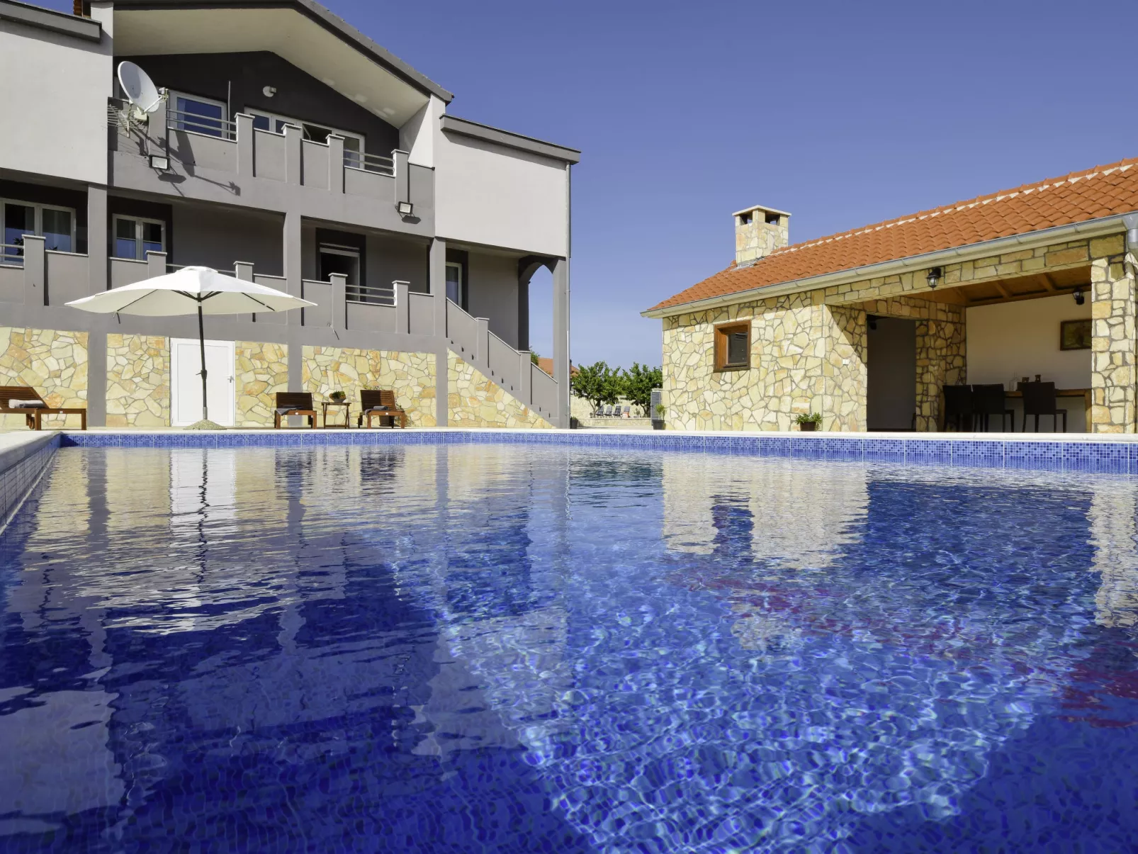 Villa Dalmacija-Inside