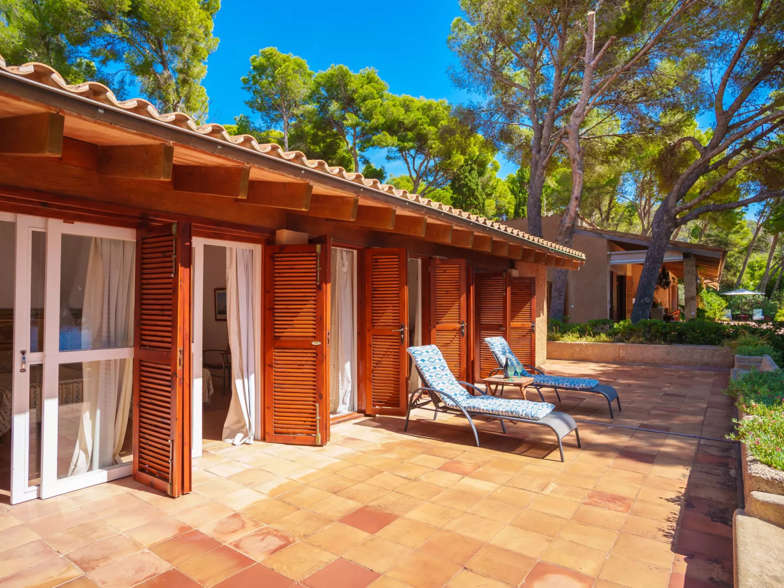 Finca L'Embat-Outside