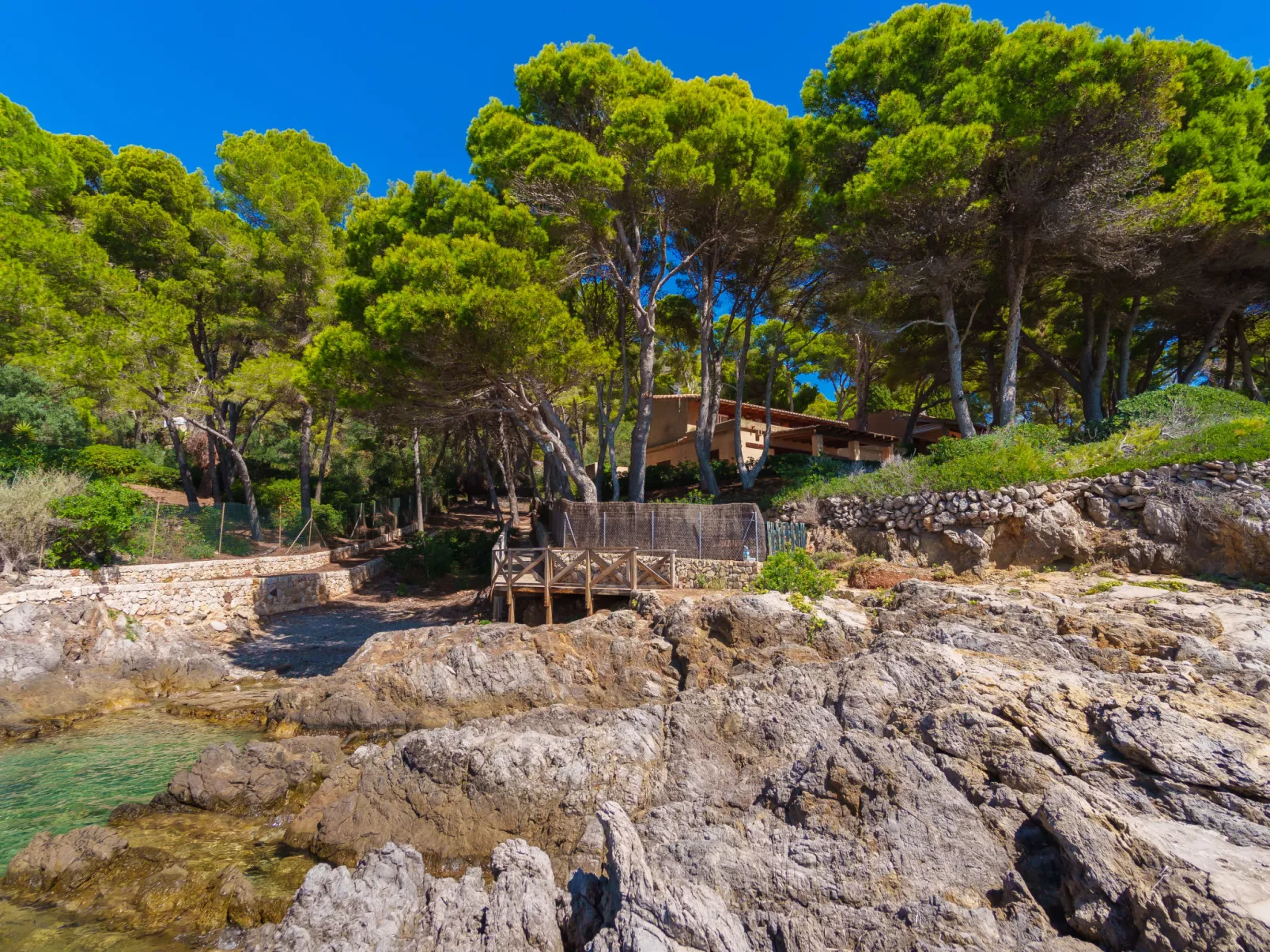 Finca L'Embat-Outside