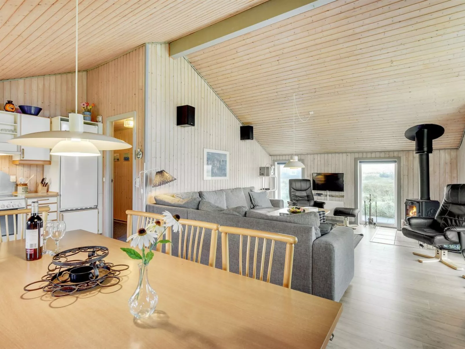 "Elnur" - 100m from the sea-Inside