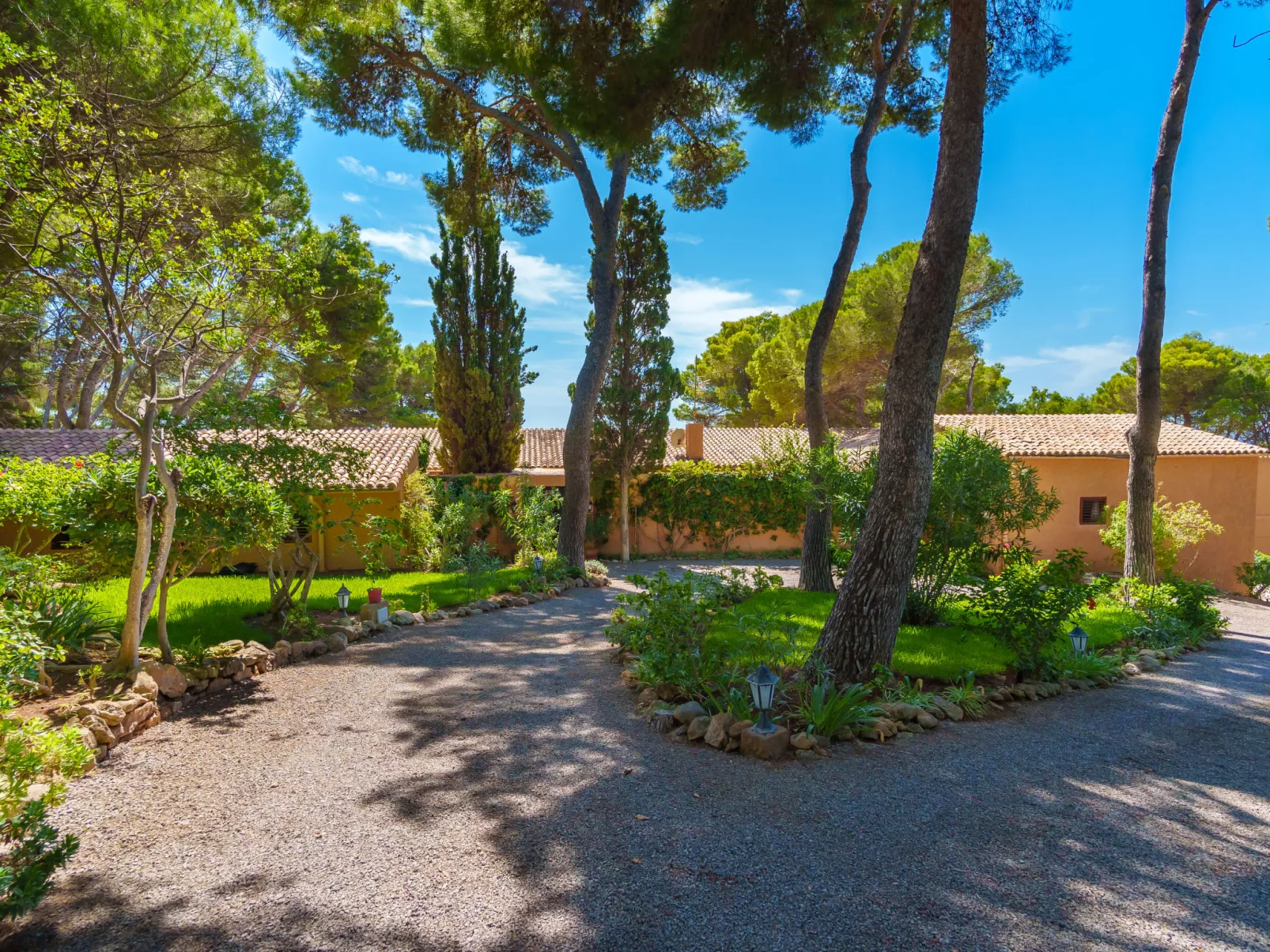 Finca L'Embat-Outside