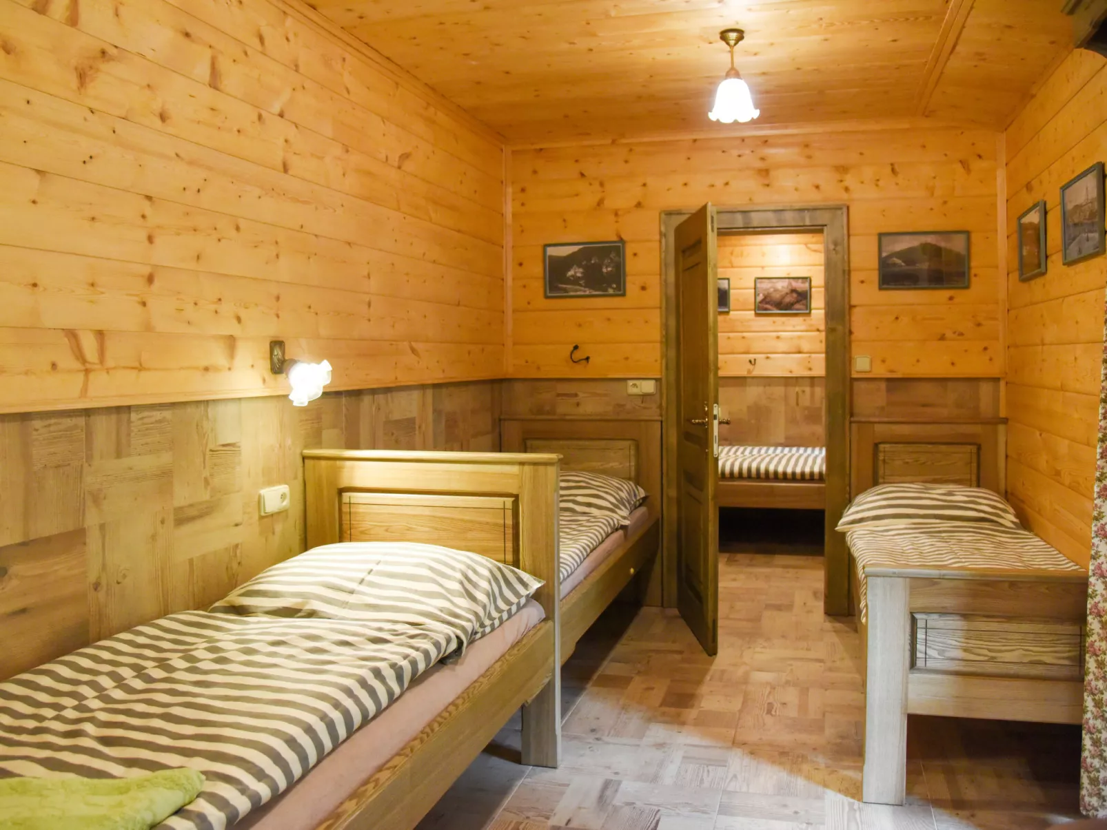 Stará Huť-Inside