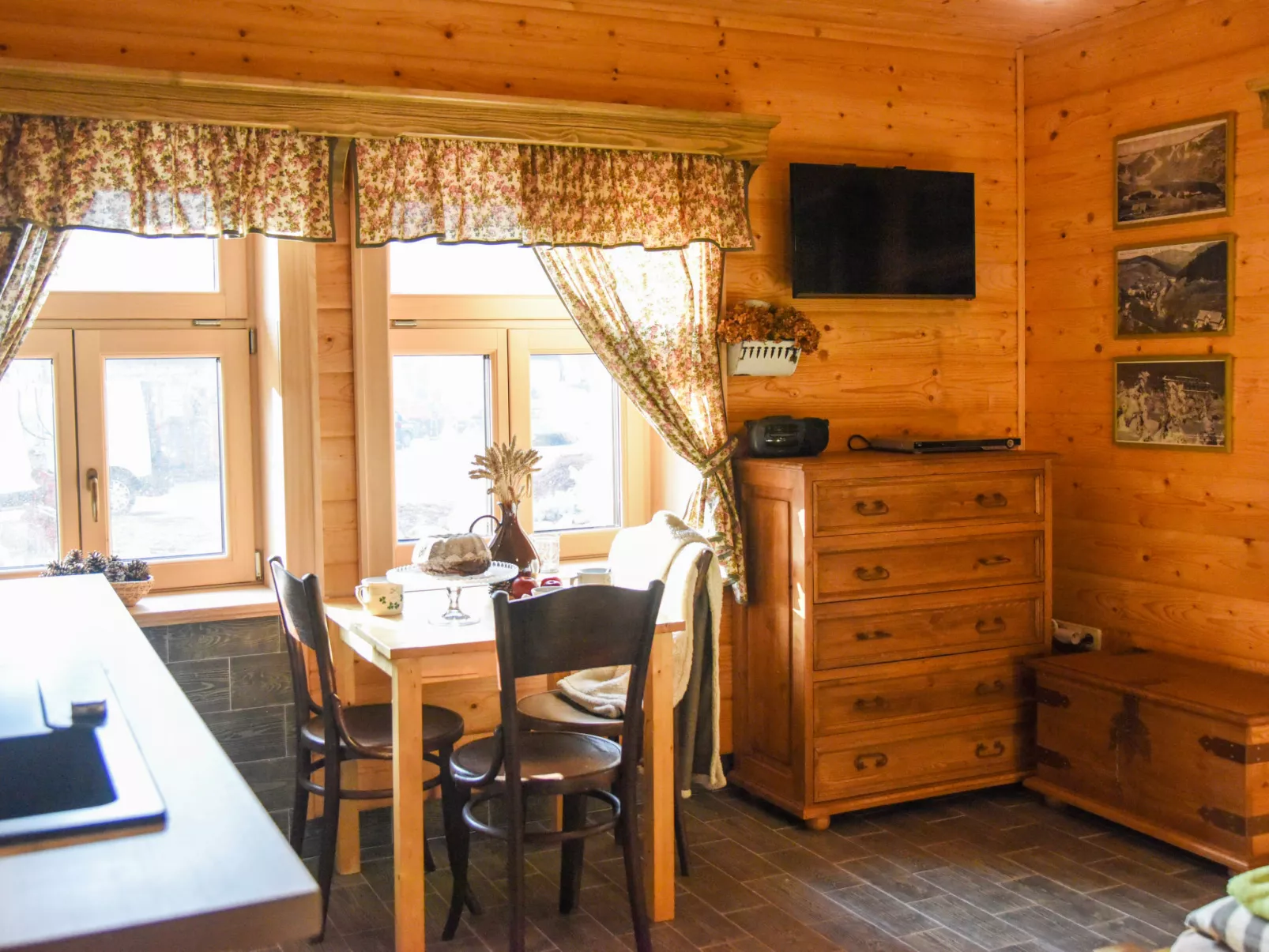Stará Huť-Inside