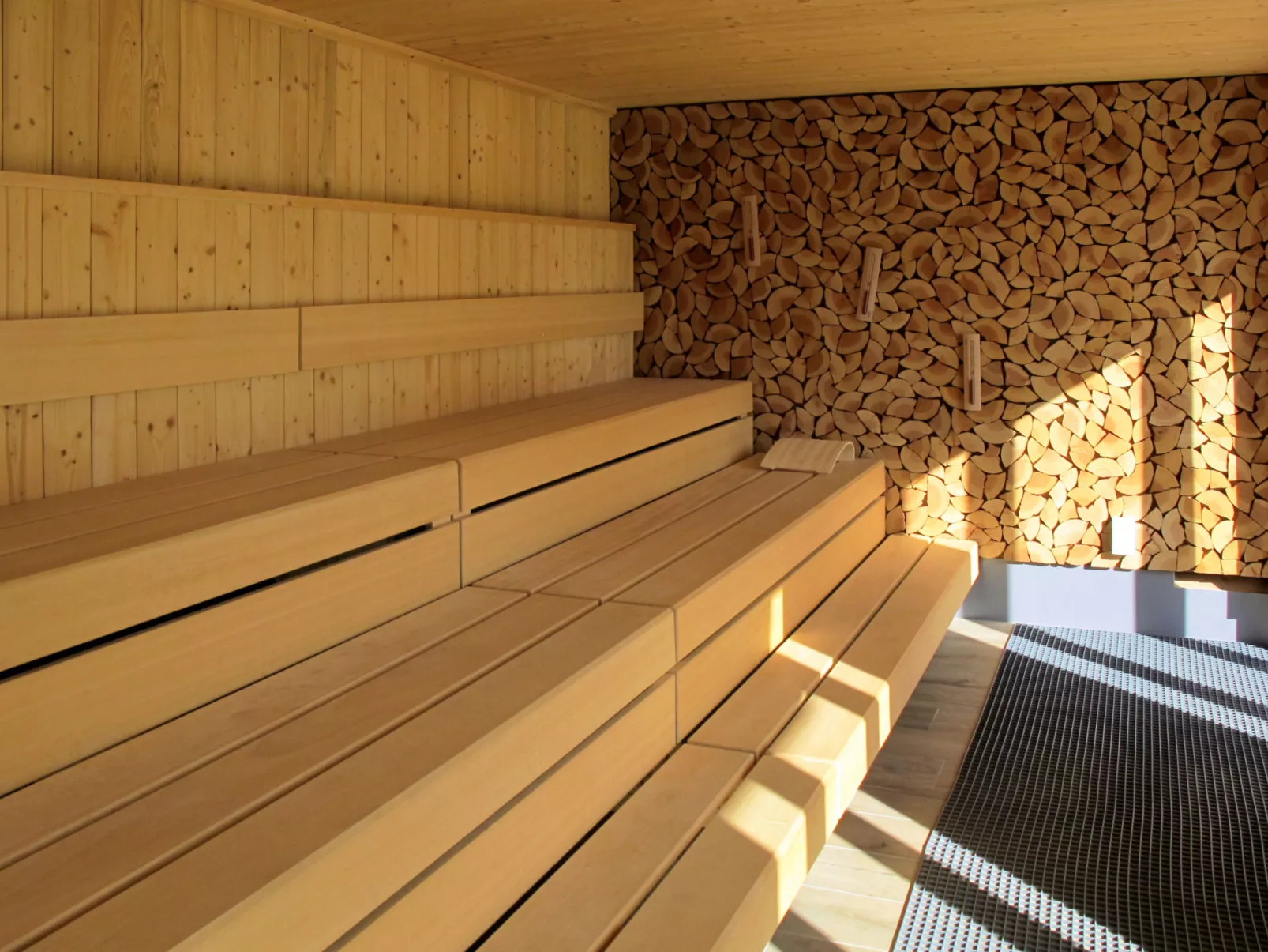 Mariandl am Meer-Inside