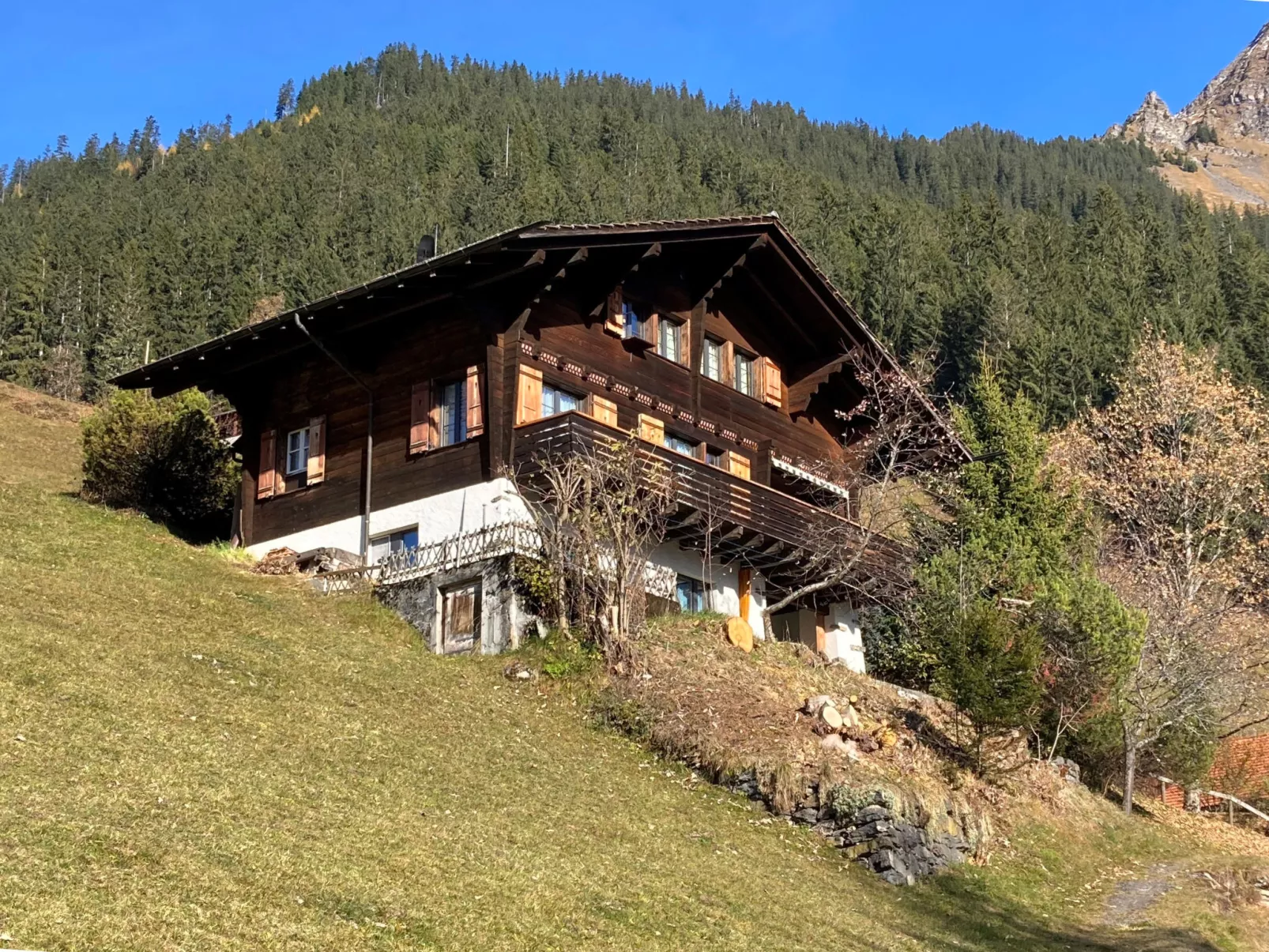 Jungfrau a d Ledi-Outside