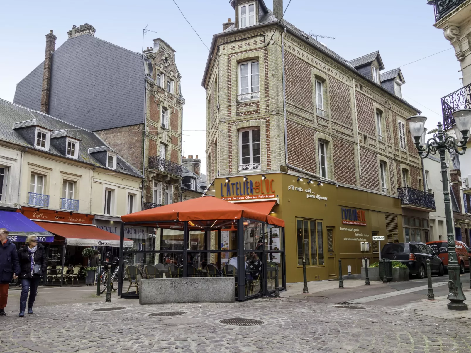 Orléans-Outside
