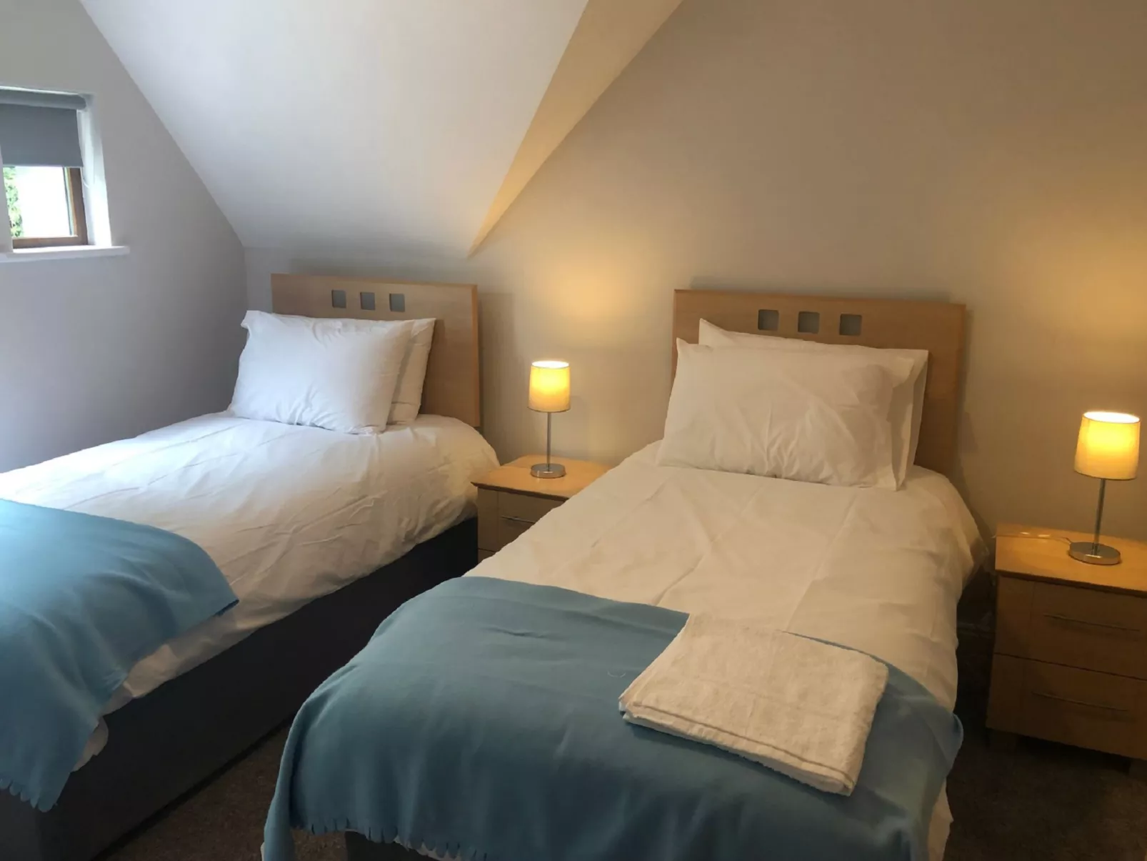 Old Court Holiday Home-Inside