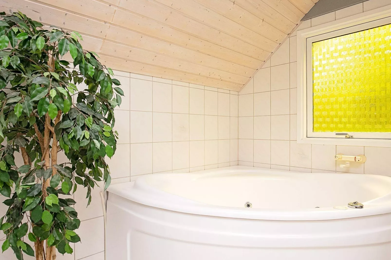 8 person holiday home in Spøttrup-By Traum-Spa
