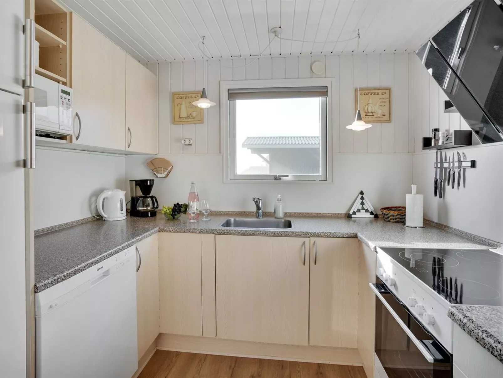 "Lill" - 50m from the sea-Inside