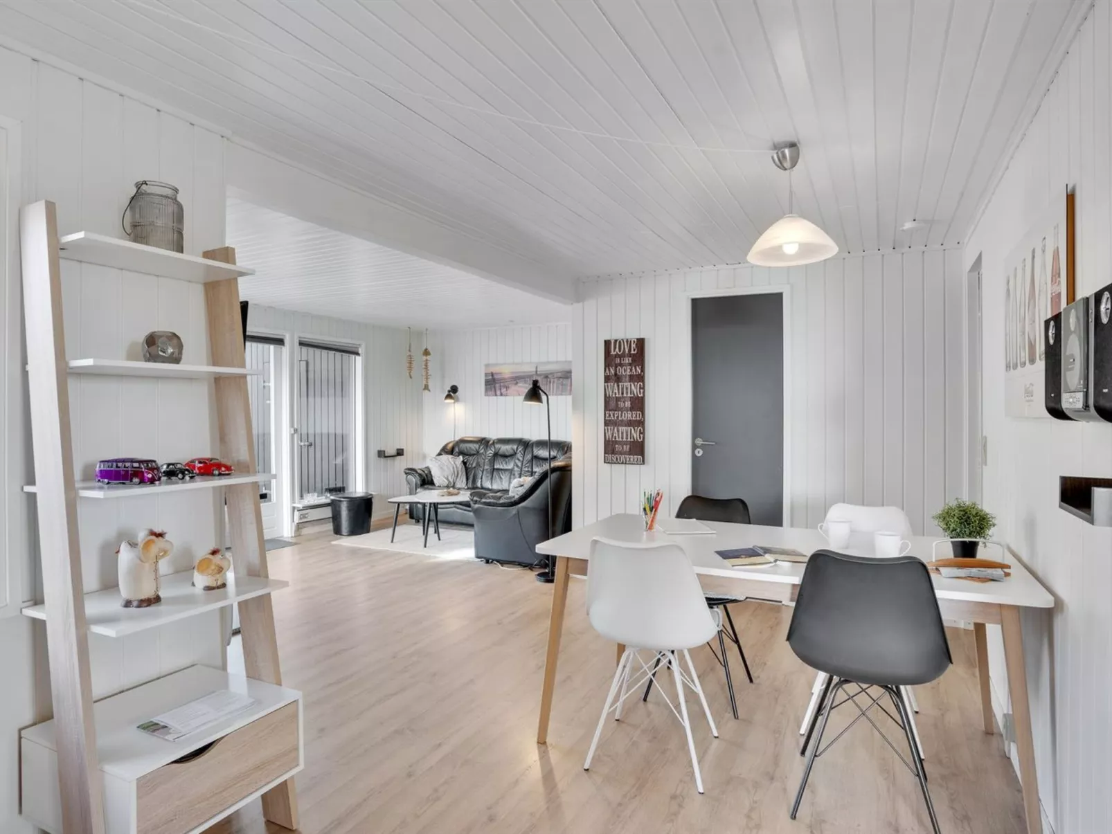 "Lill" - 50m from the sea-Inside