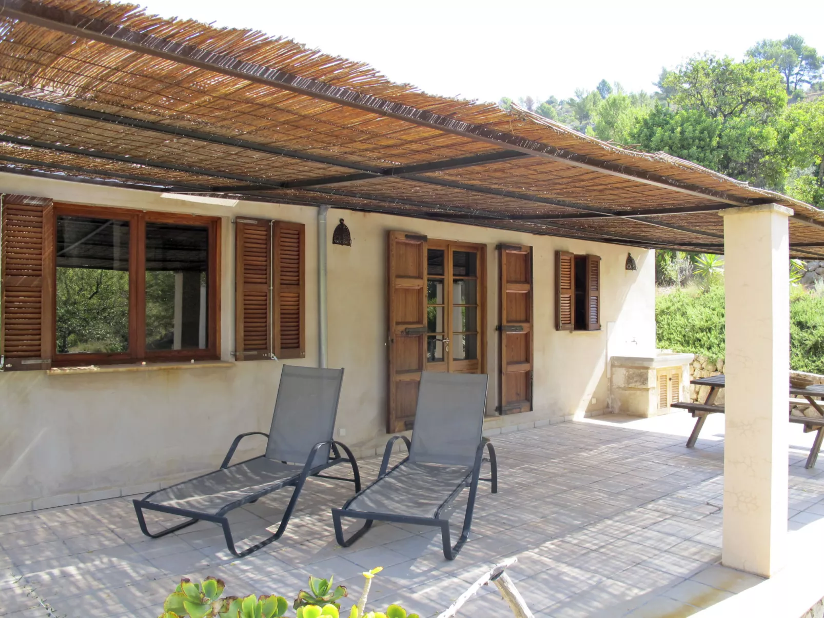 Es Puig Mancor-Outside