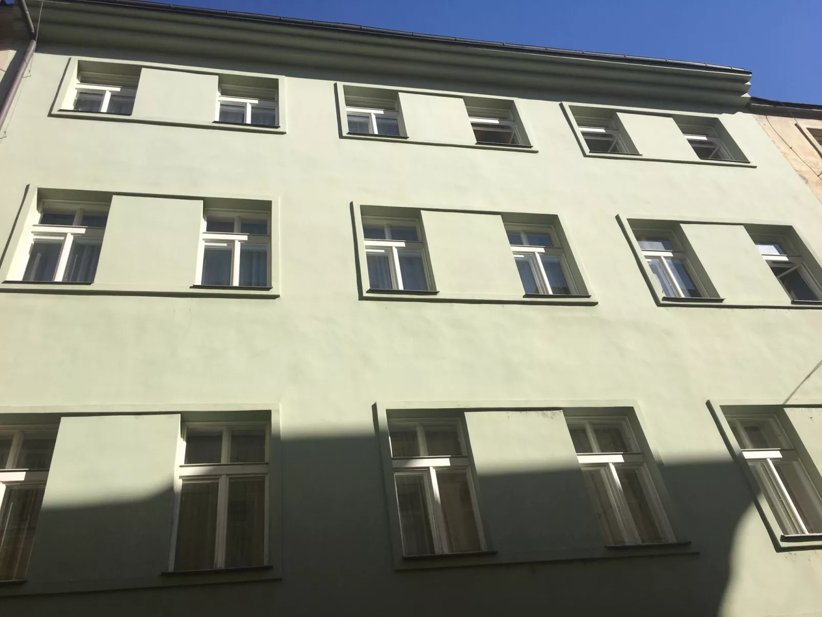O21-Outside