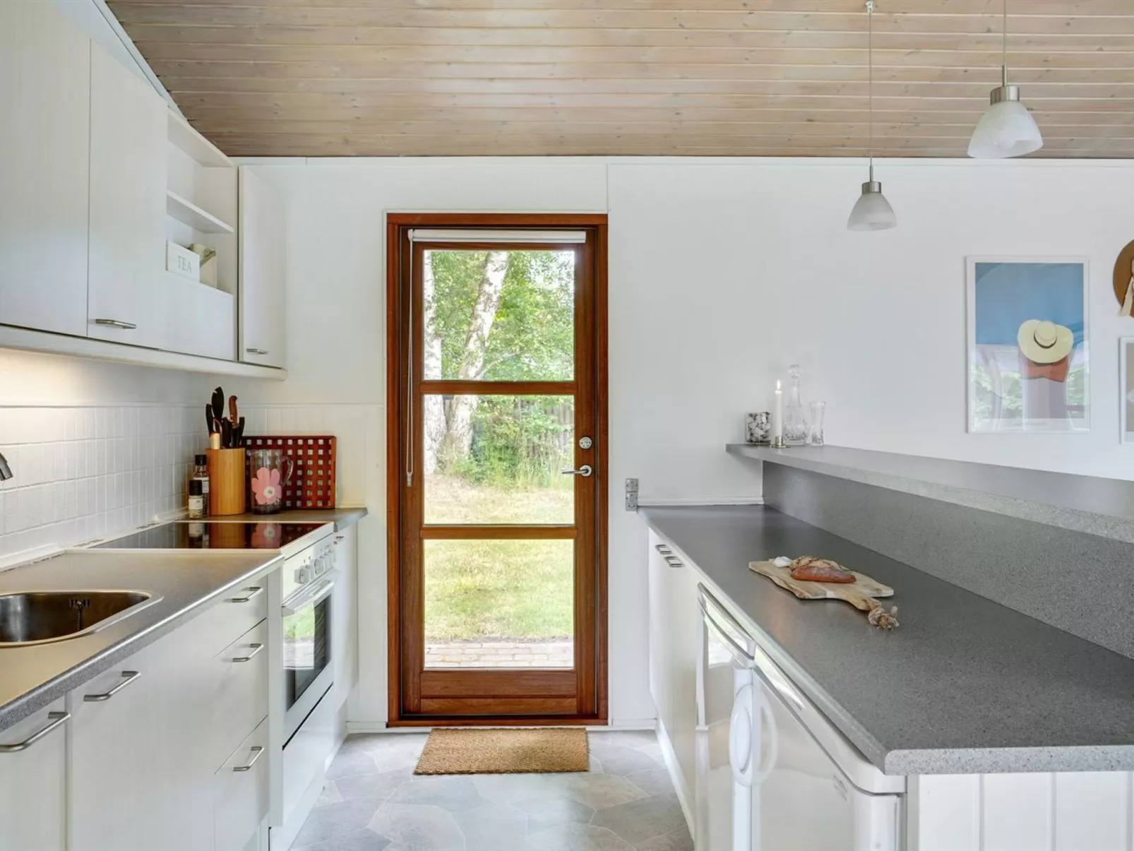 "Morten" - 500m from the sea-Inside