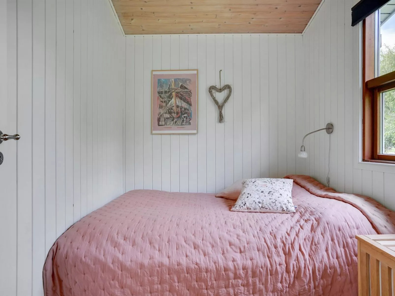 "Morten" - 500m from the sea-Inside