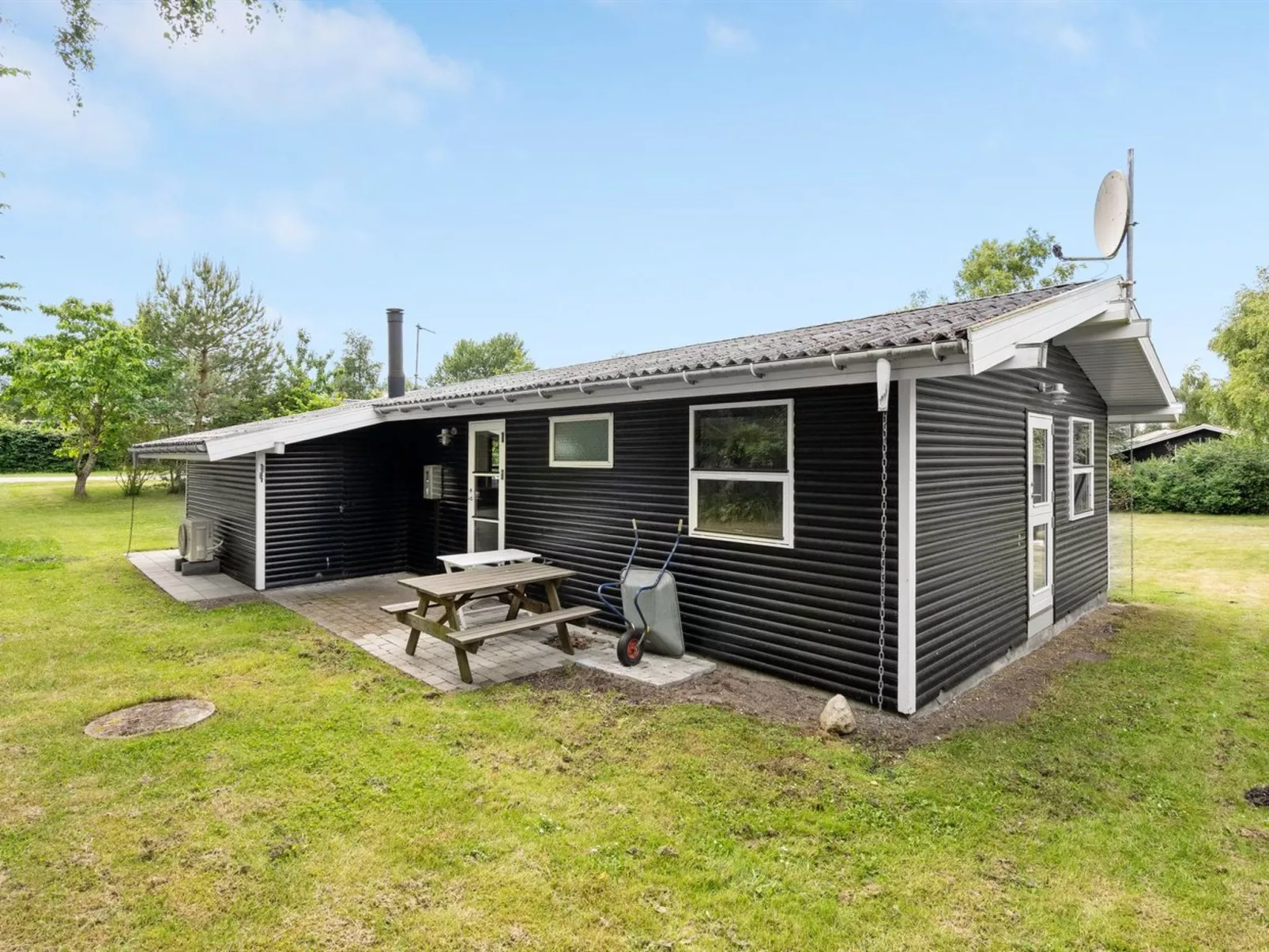 "Morten" - 500m from the sea-Inside
