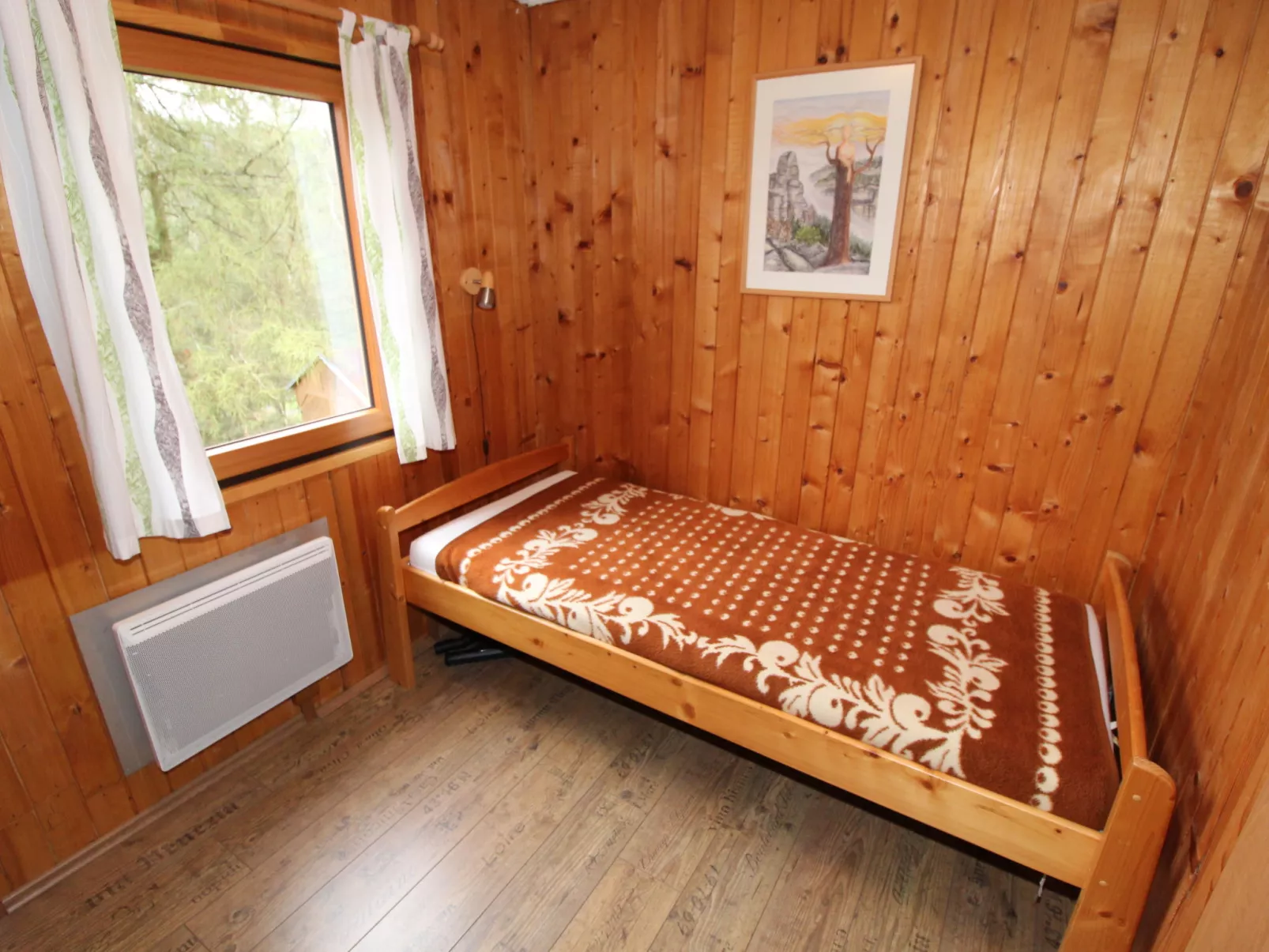 Kyjov u Krásné Lípy-Inside