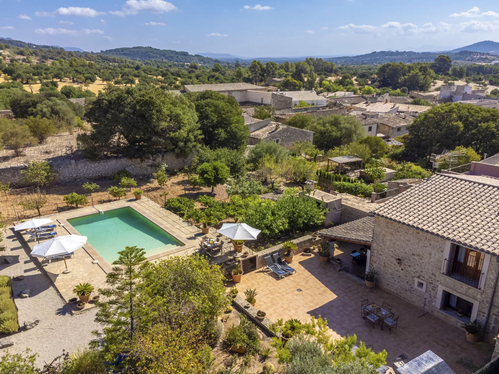 Sa Rota-Outside
