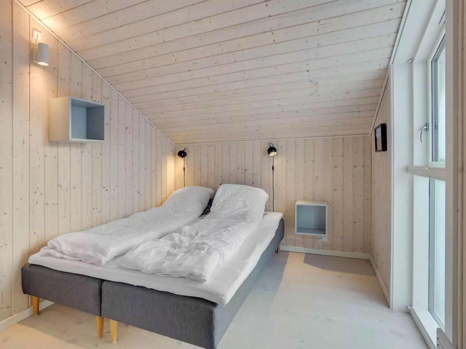 "Marjorie" - 400m from the sea-Inside