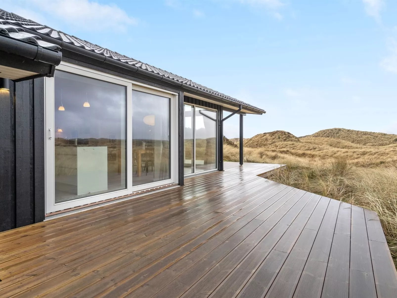 "Marjorie" - 400m from the sea-Outside