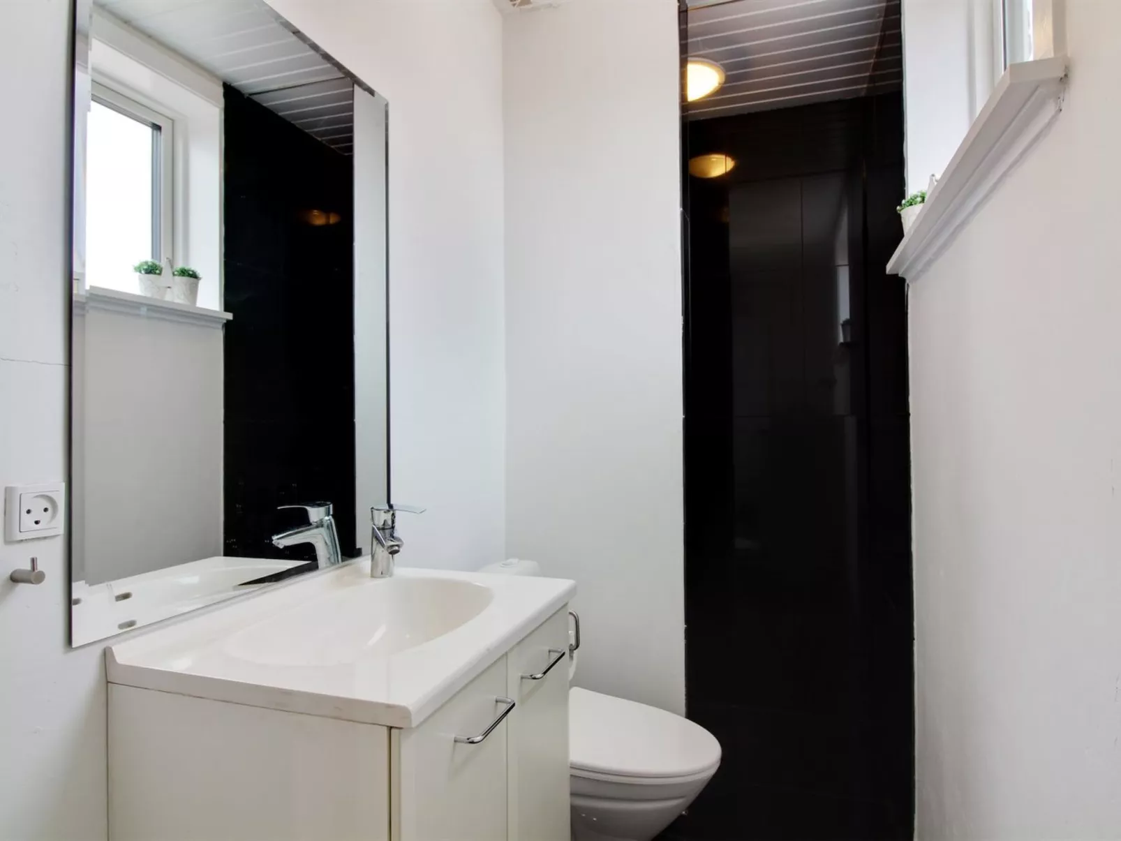 "Kosara" - 50m from the sea-Drinnen