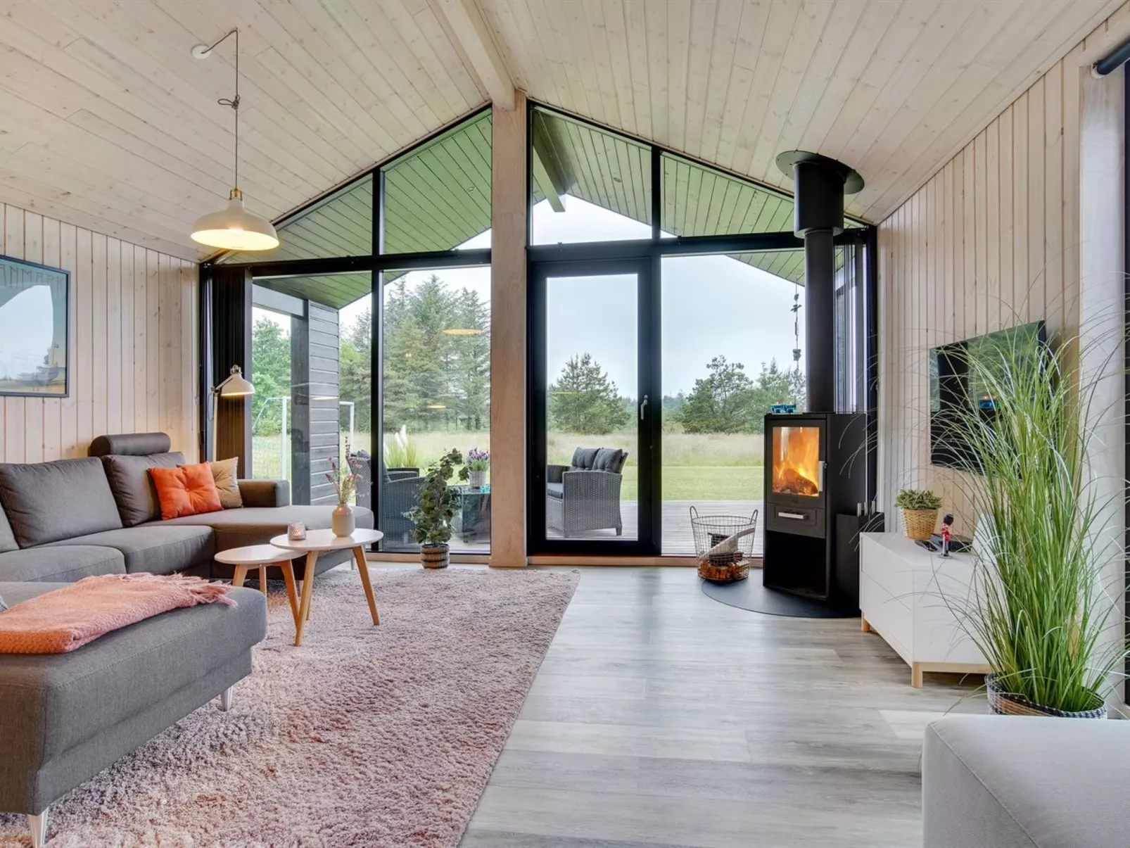 "Javorka" - 1.4km from the sea-Inside