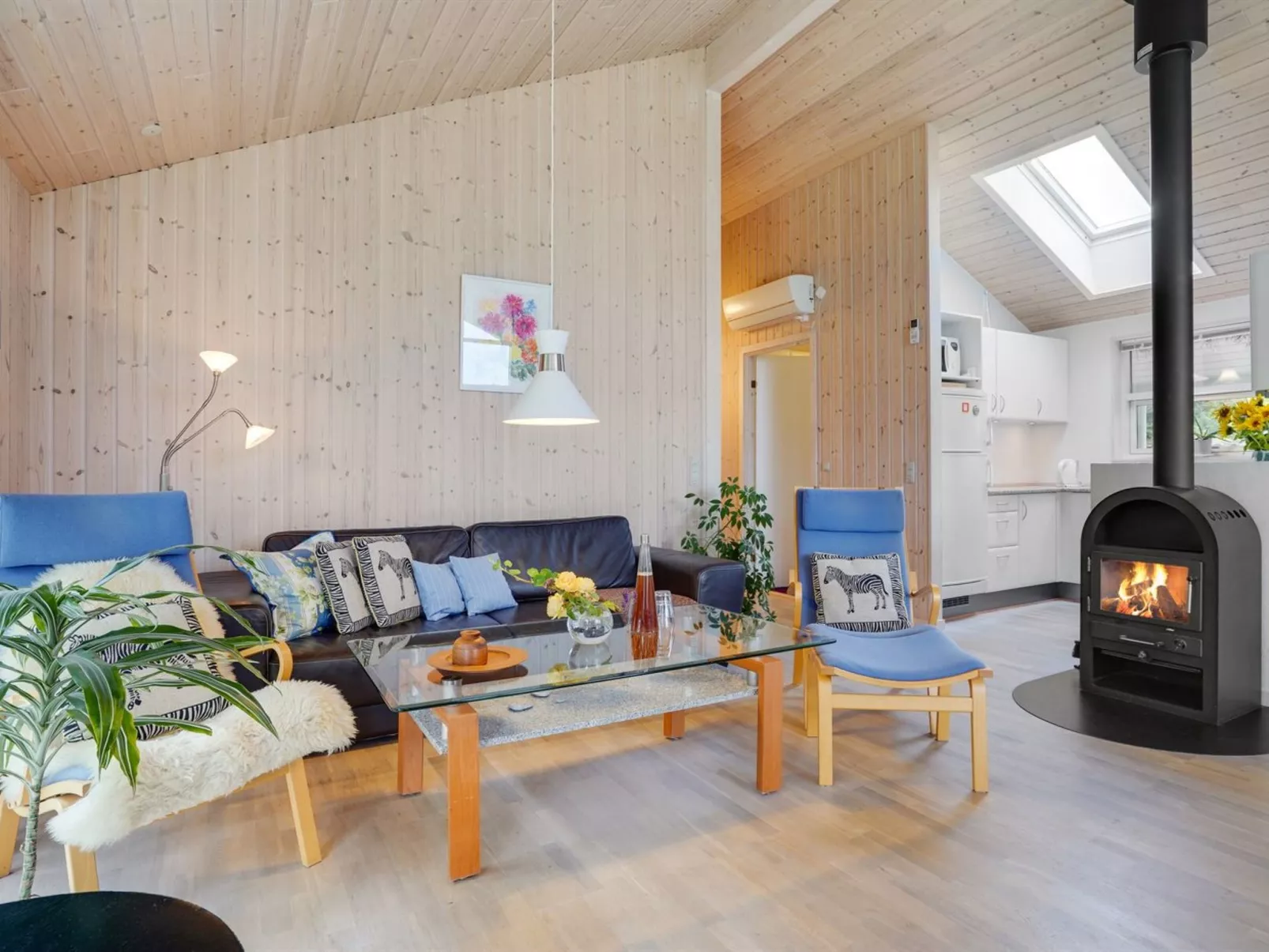 "Henninge" - 300m from the sea-Dedans