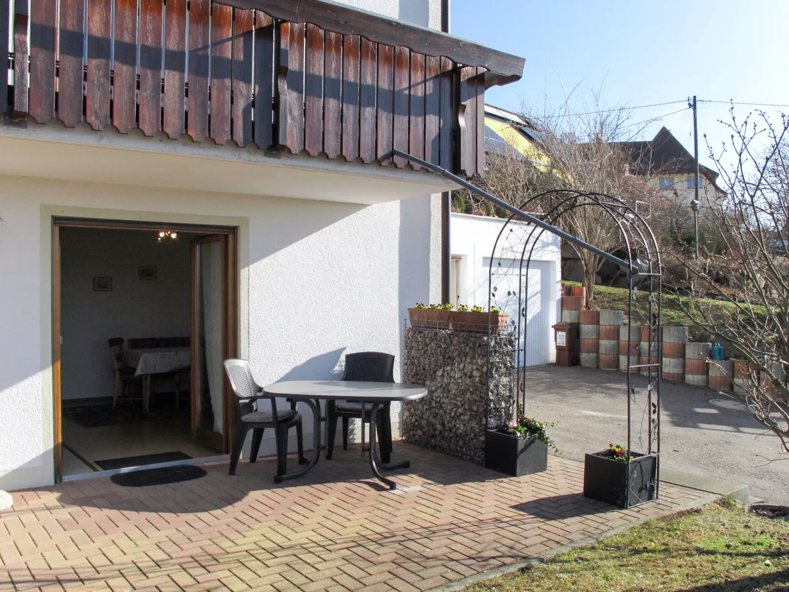 Alpenblick-Outside