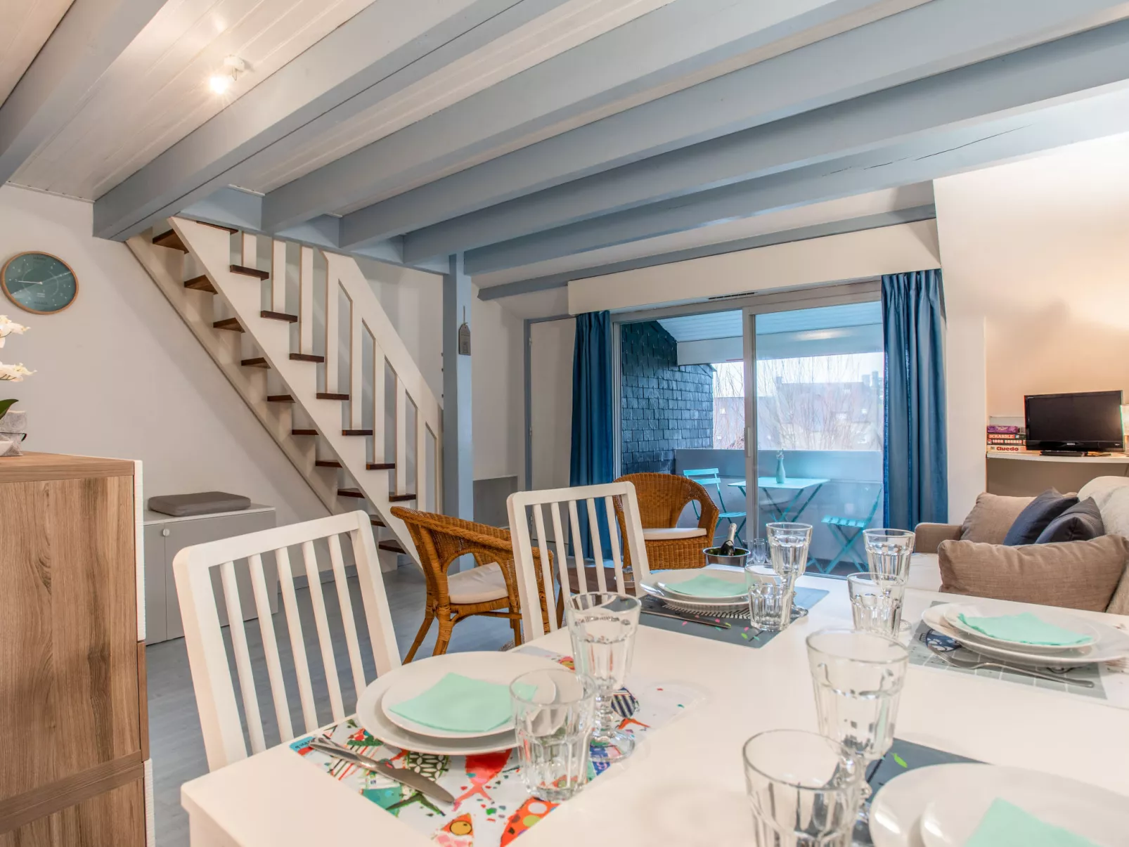 Les Pins-Inside