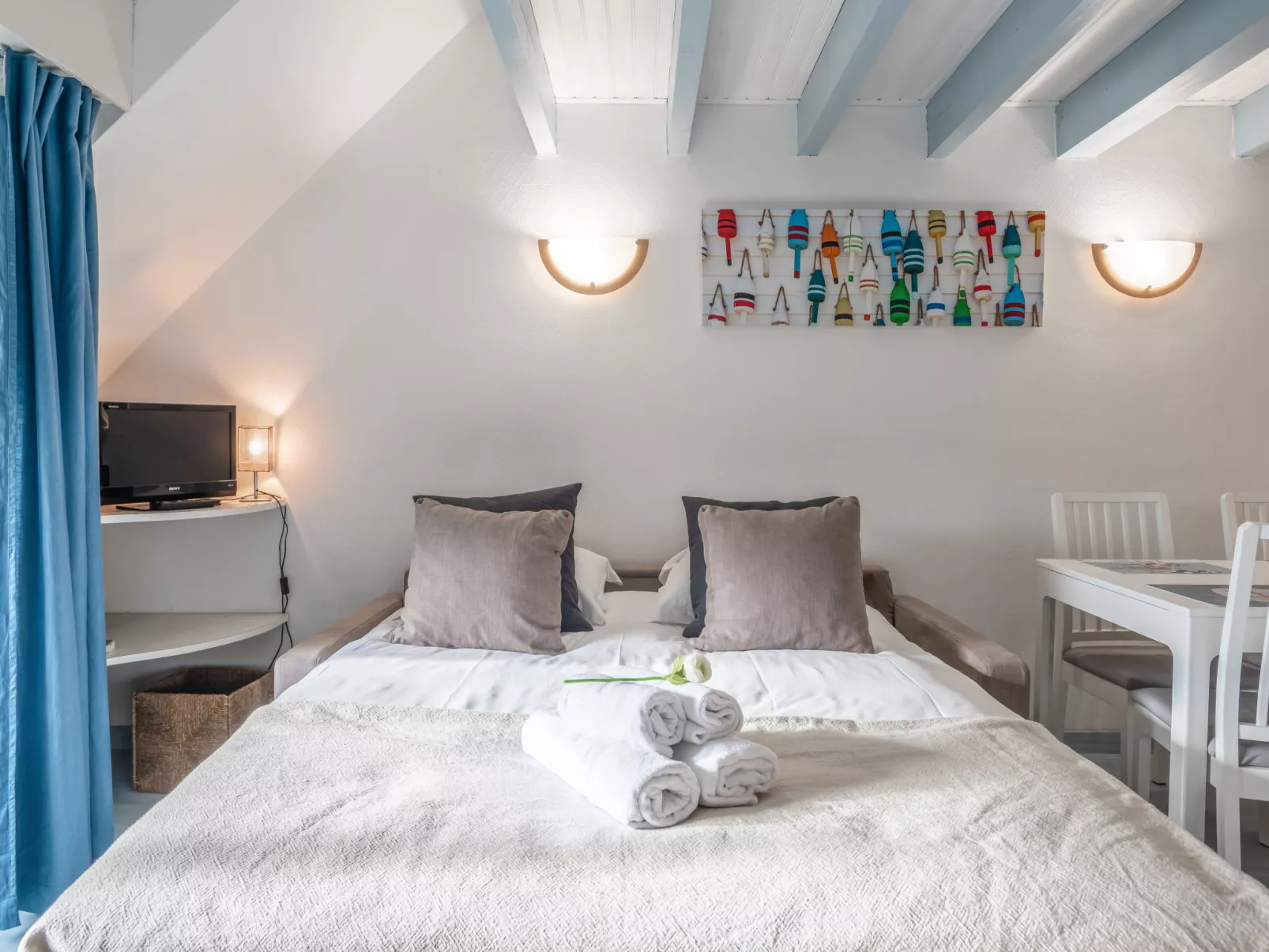 Les Pins-Inside