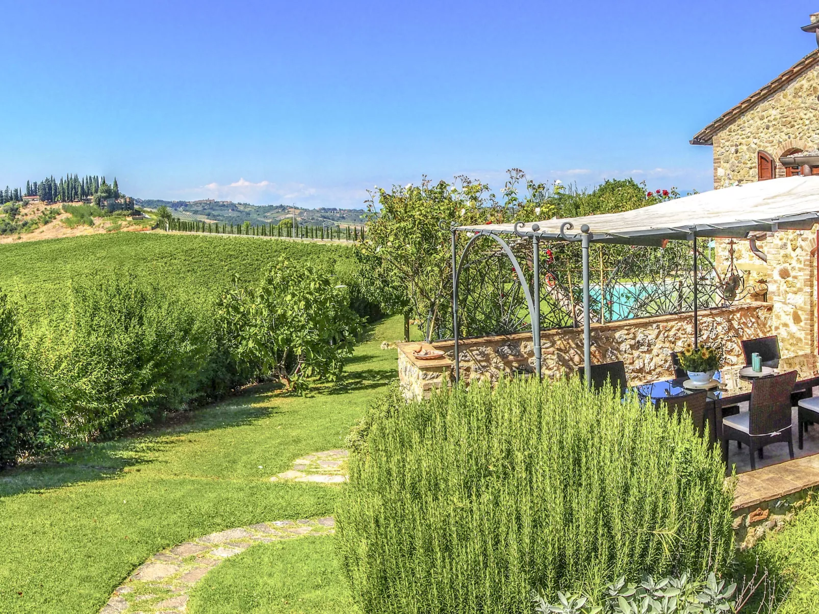 Vineyard View-Outside