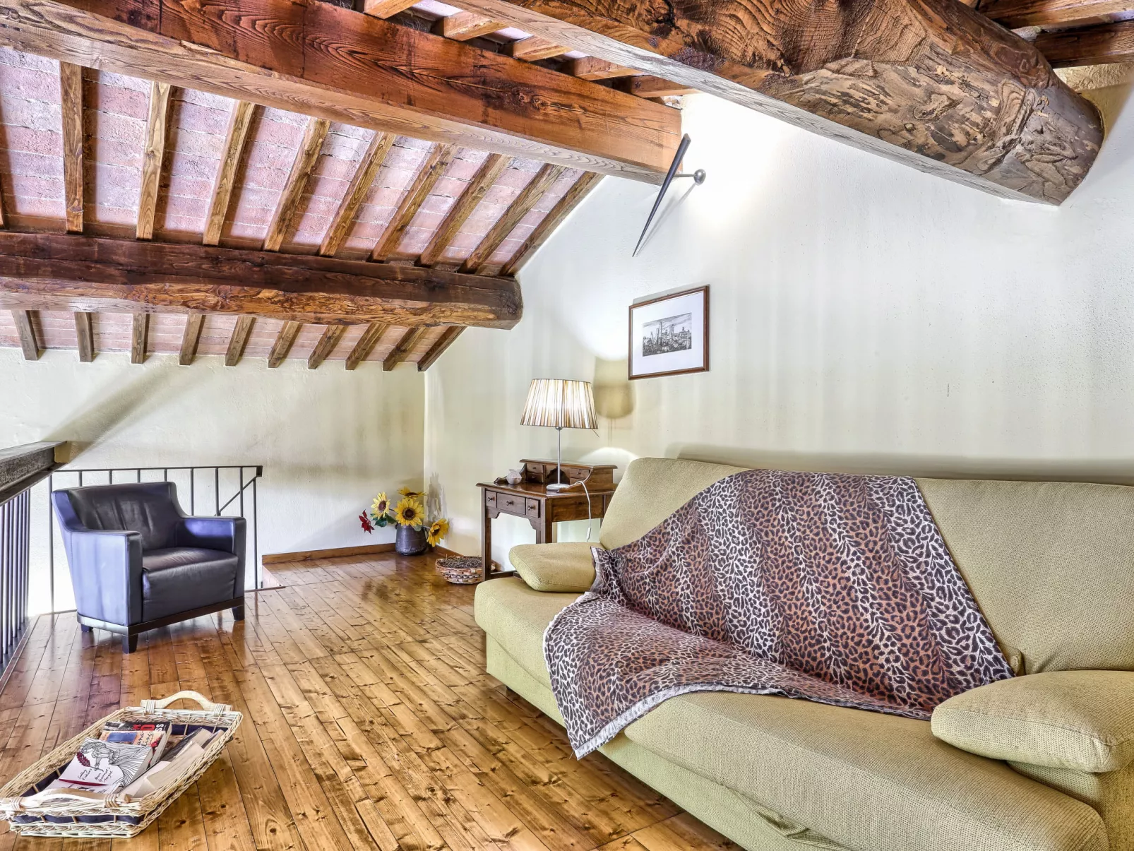 Vineyard View-Inside
