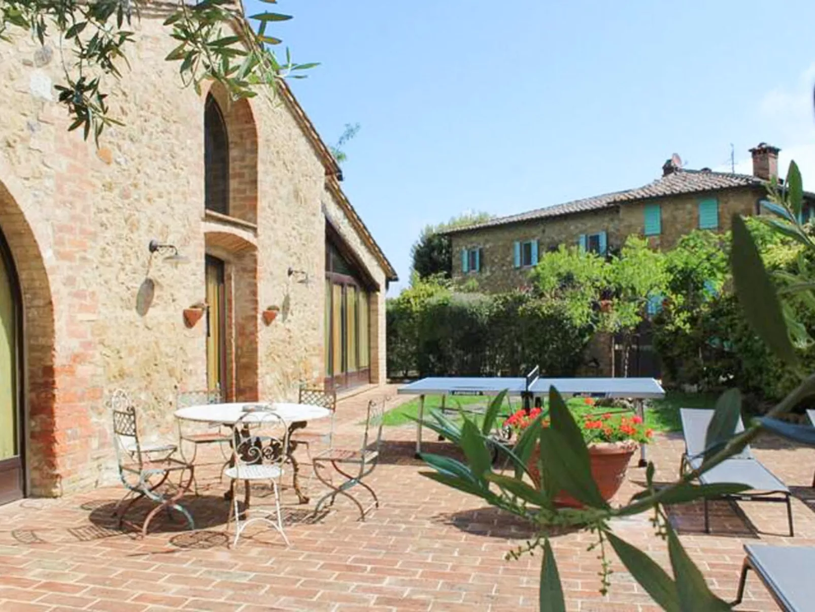 Vineyard View-Outside