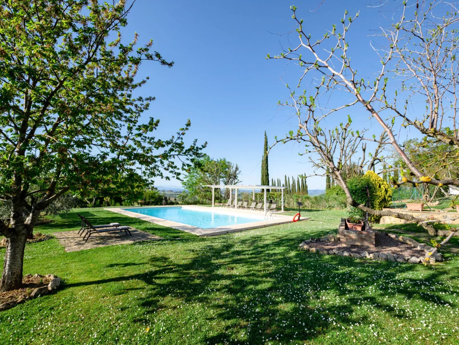 Vineyard View-Outside