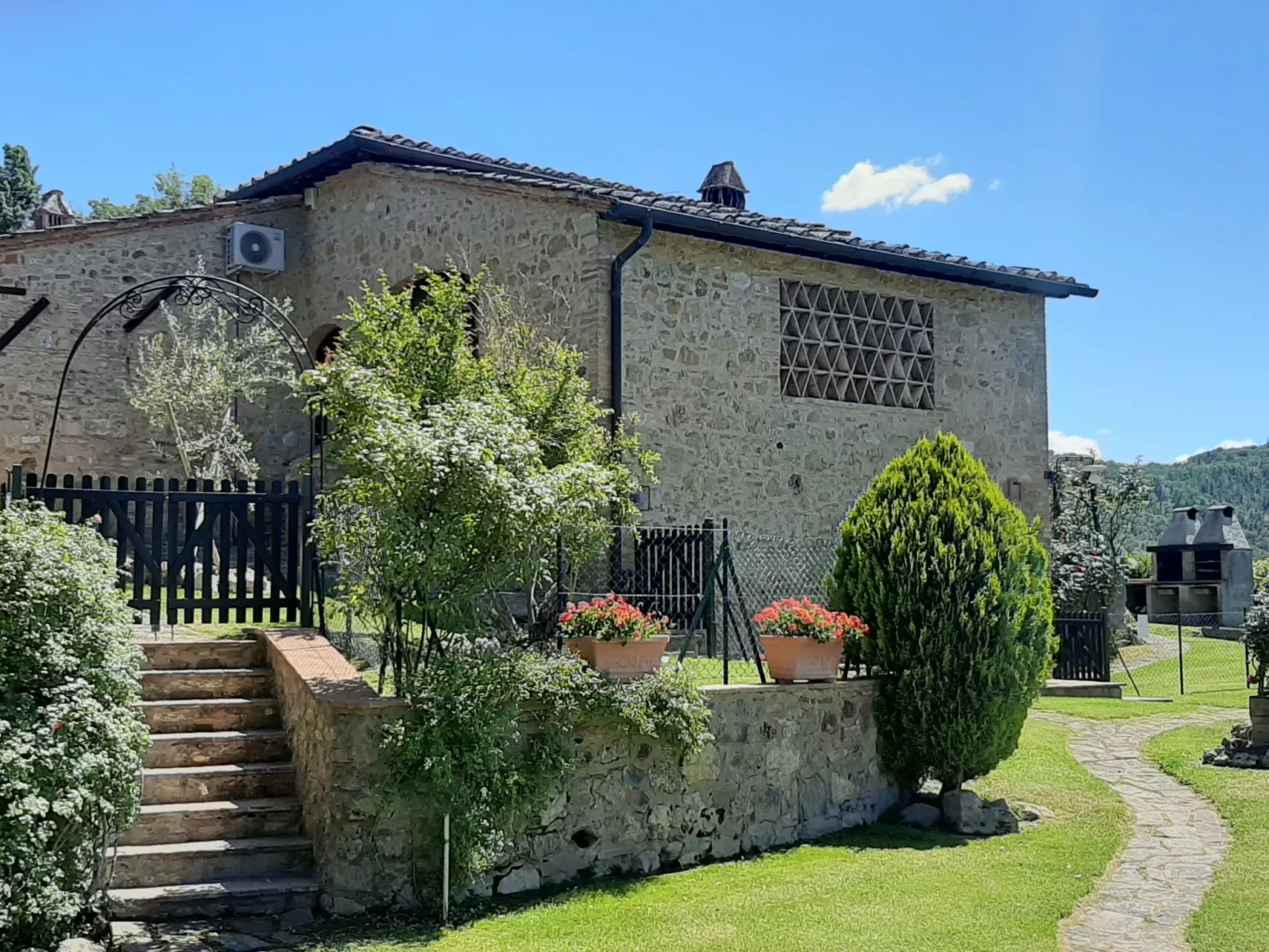 Vineyard View-Outside