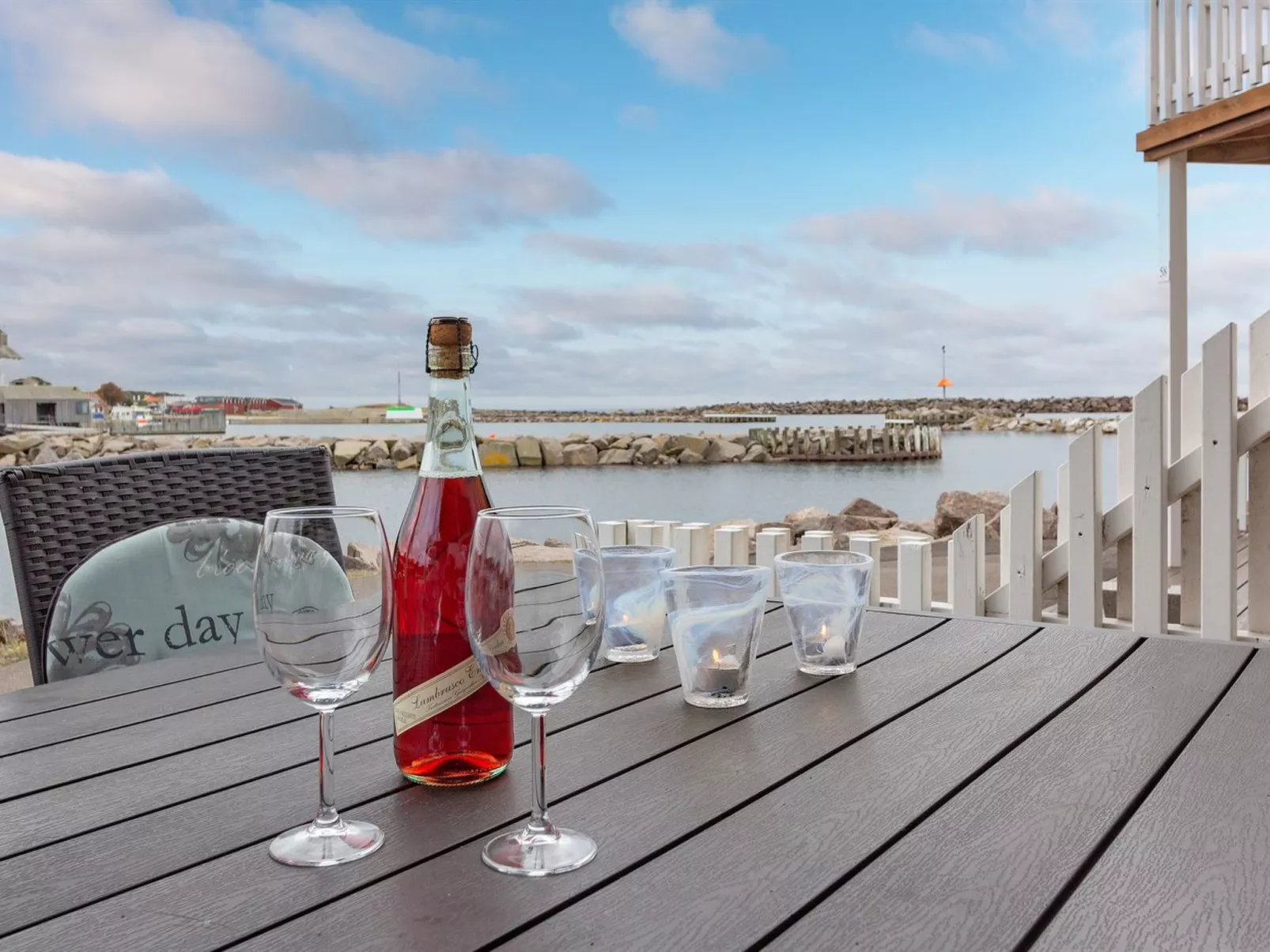 "Fridhild" - 10m from the sea-Outside
