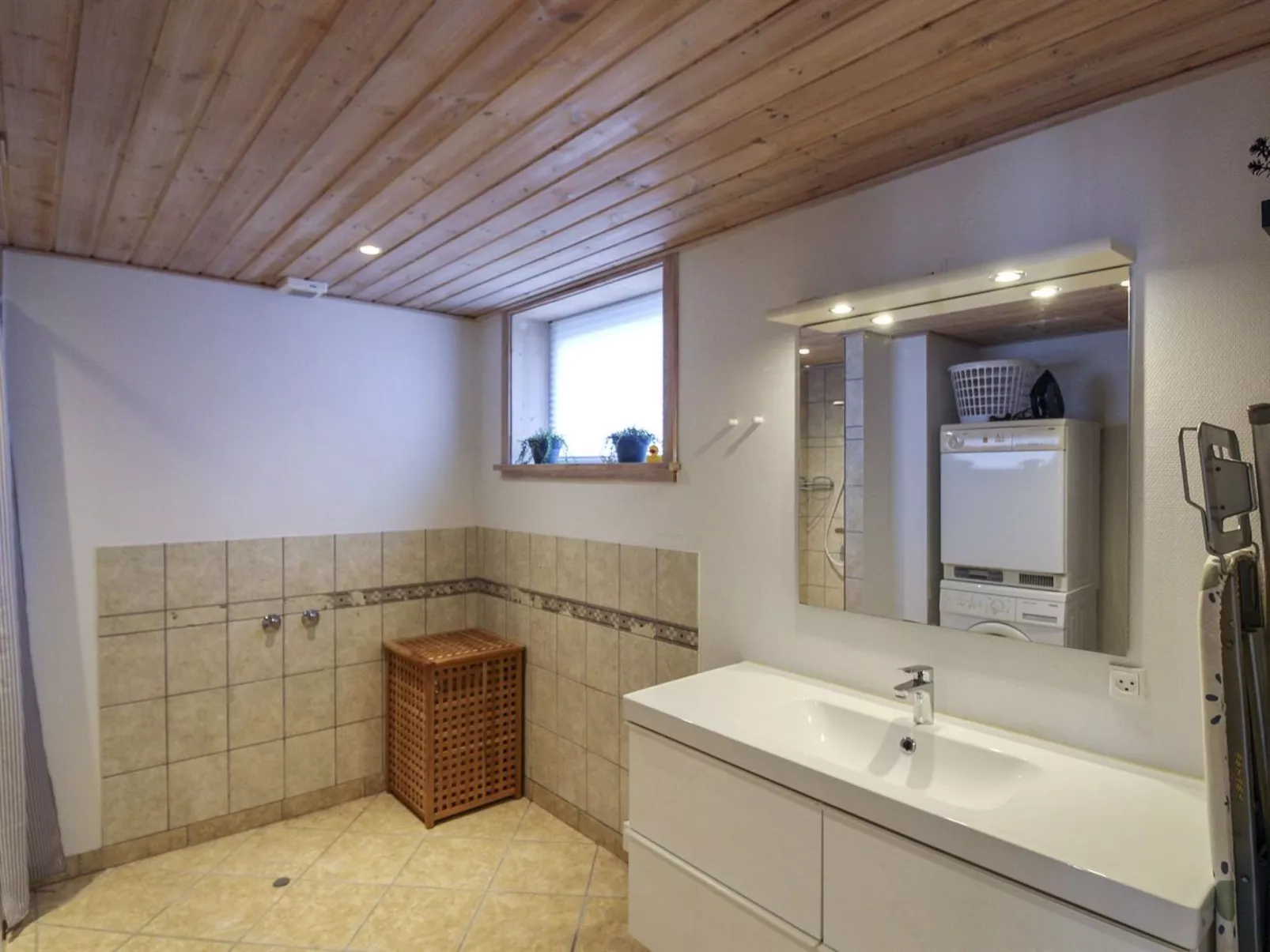 "Fridhild" - 10m from the sea-Inside