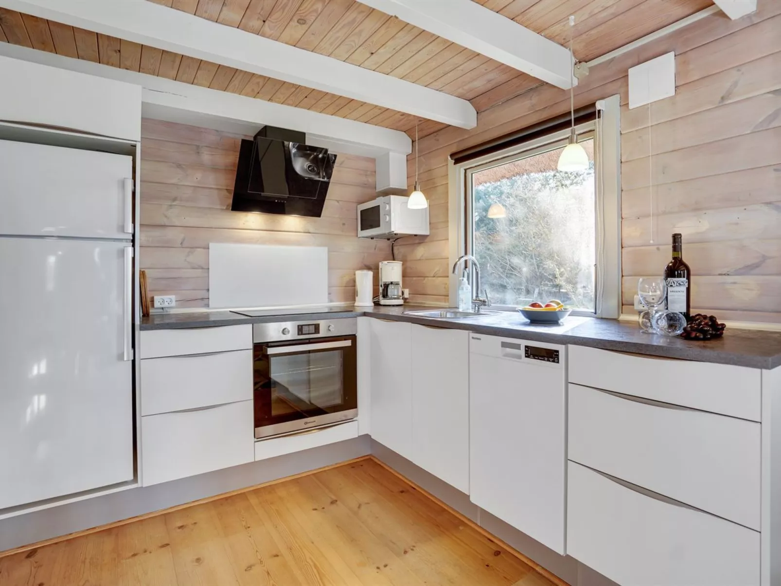 "Tine" - 2.3km from the sea-Inside