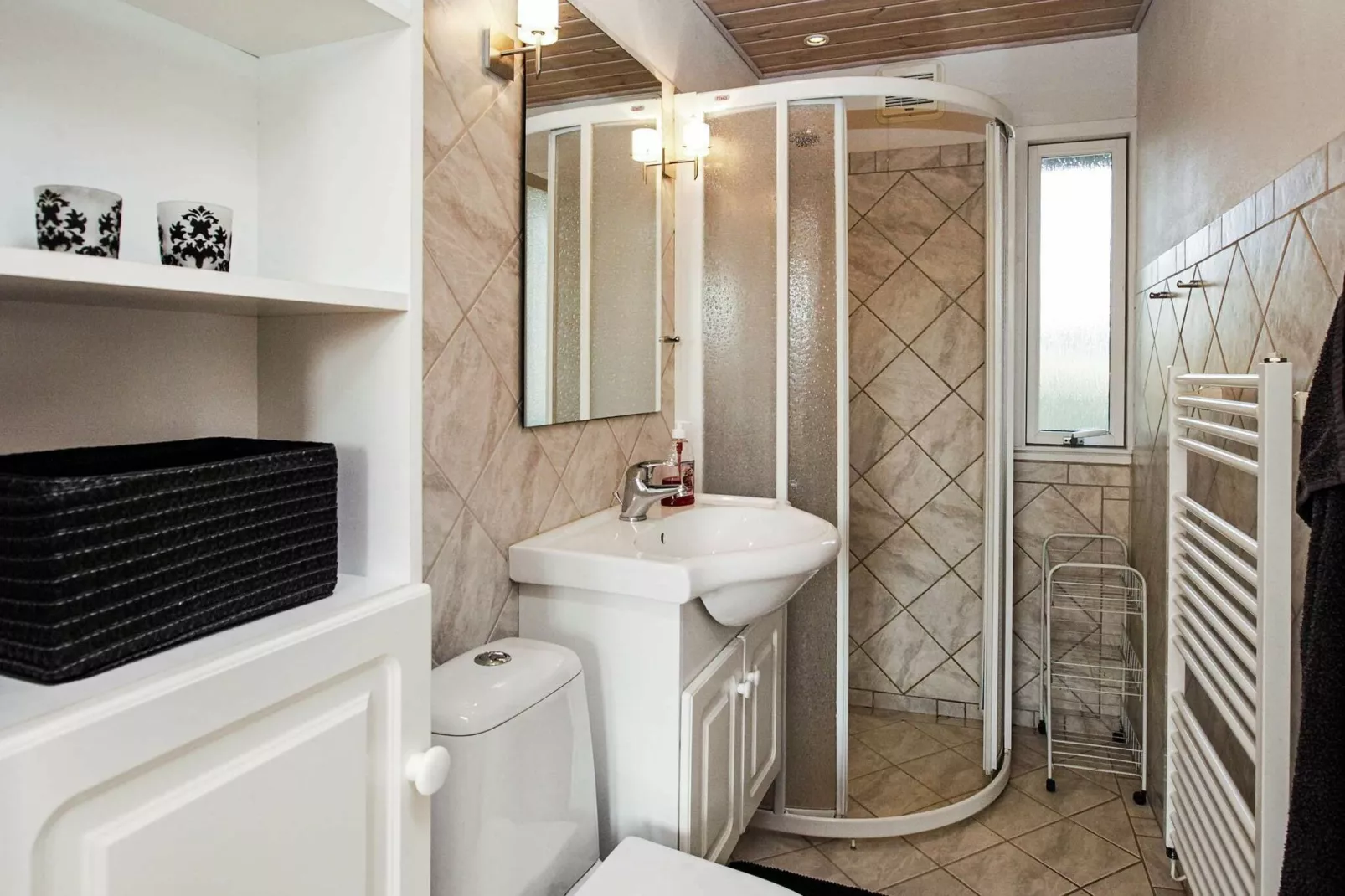 4 person holiday home in Faaborg-Indoor