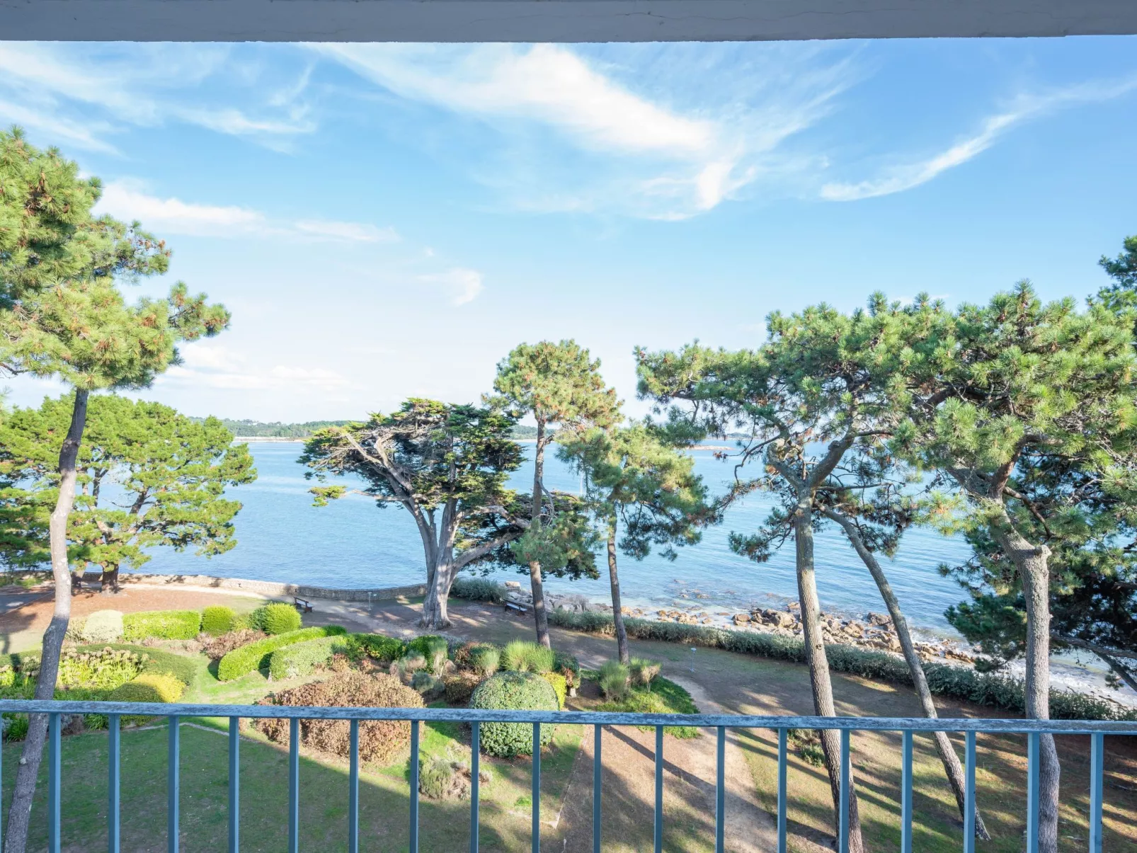 La Baie de Beaumer-Draußen